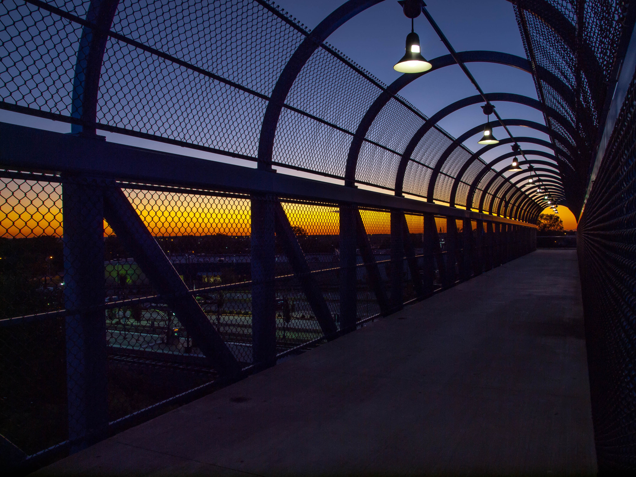 Olympus E-620 (EVOLT E-620) sample photo. Blue line walkway photography