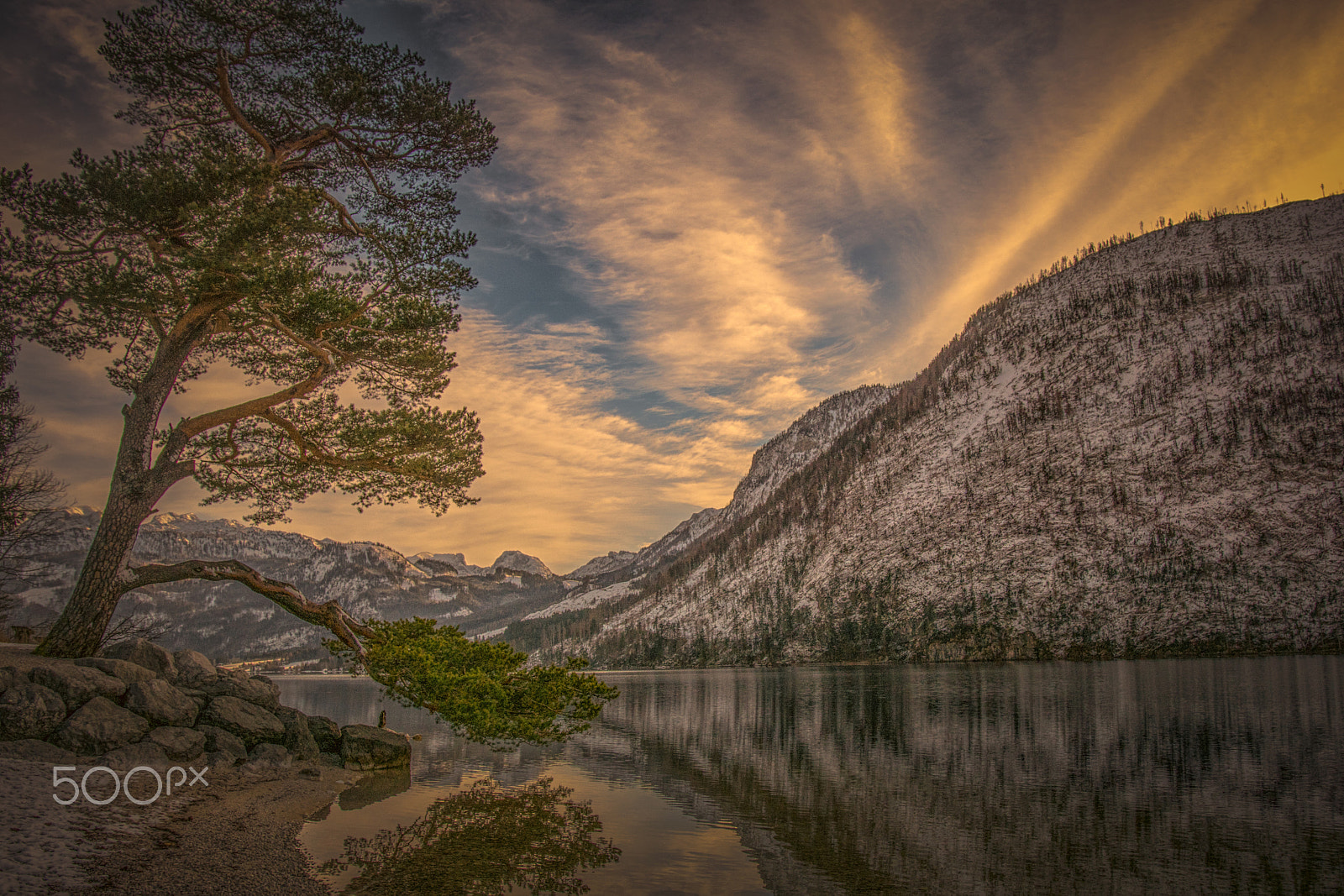 Sony ILCA-77M2 + Sigma 18-35mm F1.8 DC HSM Art sample photo. Winter grundlsee steiermark photography