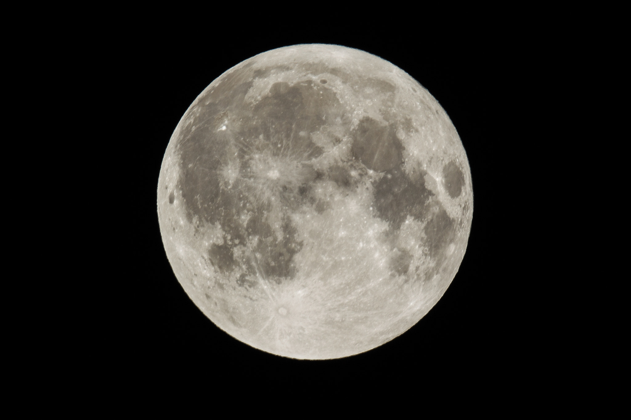 Canon EF 500mm F4L IS II USM sample photo. Full moon at 1000mm photography