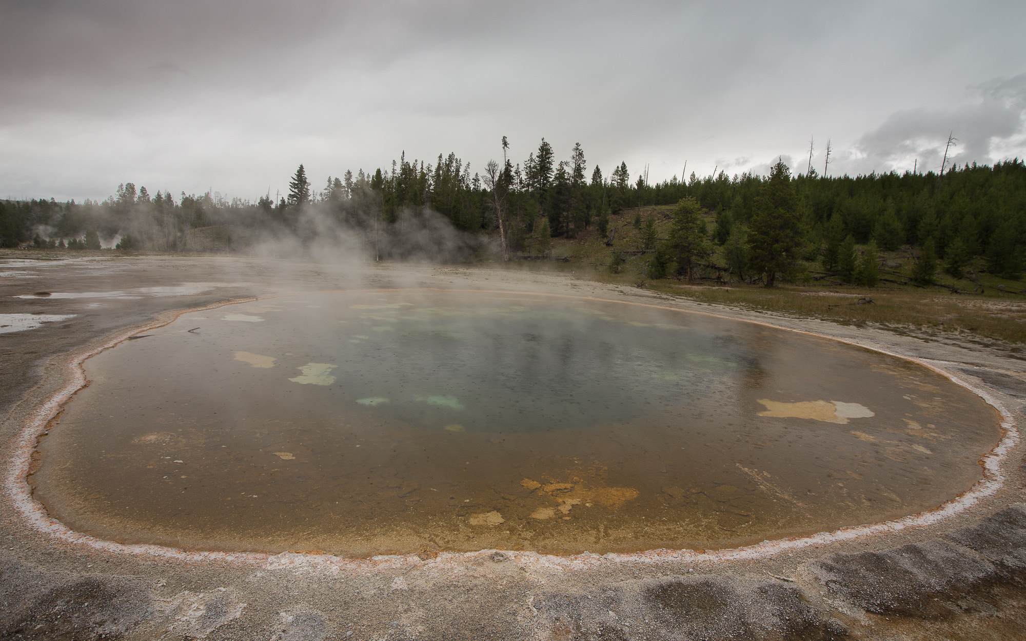 Canon EOS 6D + Sigma 15-30mm f/3.5-4.5 EX DG Aspherical sample photo. Beauty pool in yellowstone national park photography