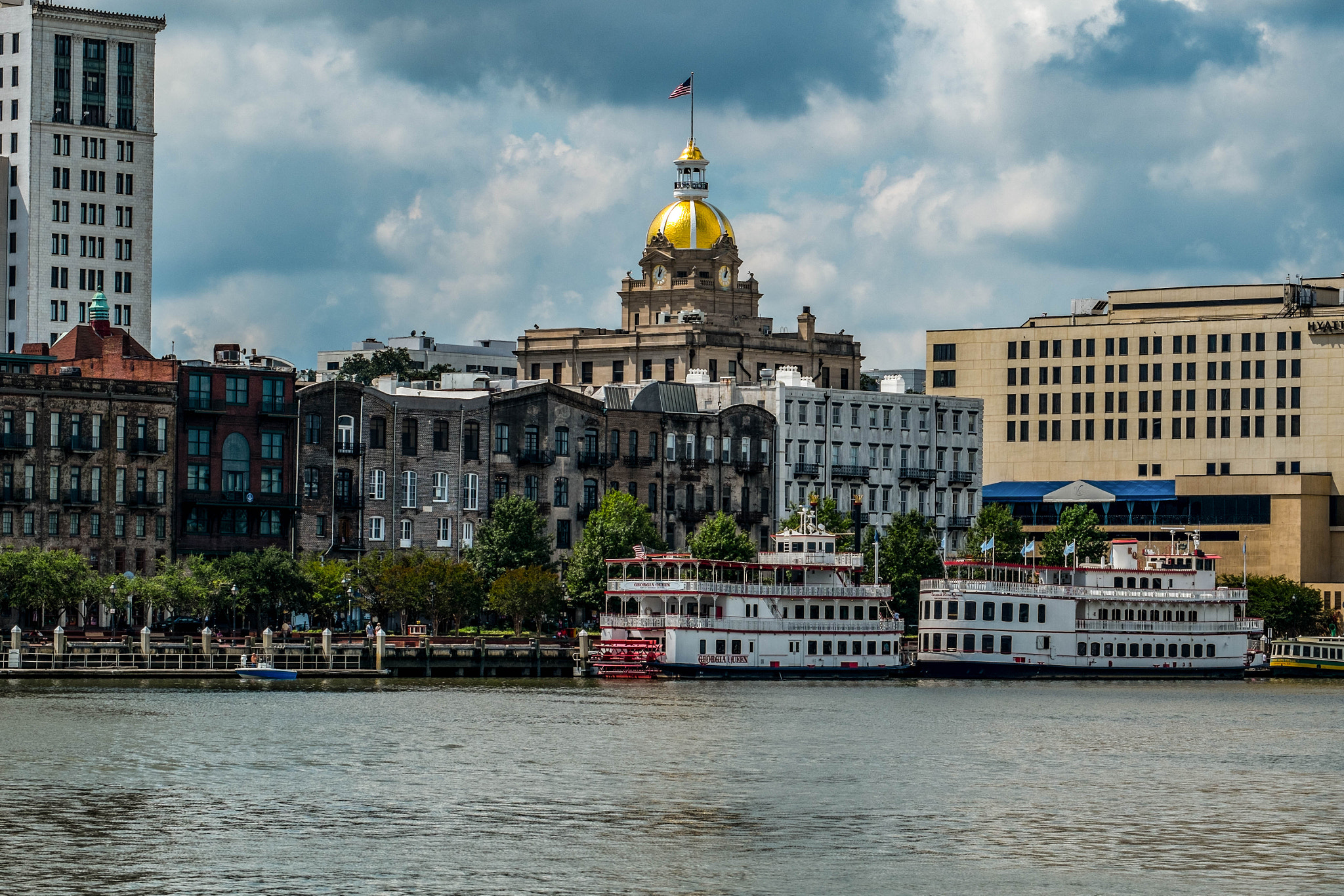 Fujifilm X-E1 + Fujifilm XF 55-200mm F3.5-4.8 R LM OIS sample photo. Favorite city ? photography