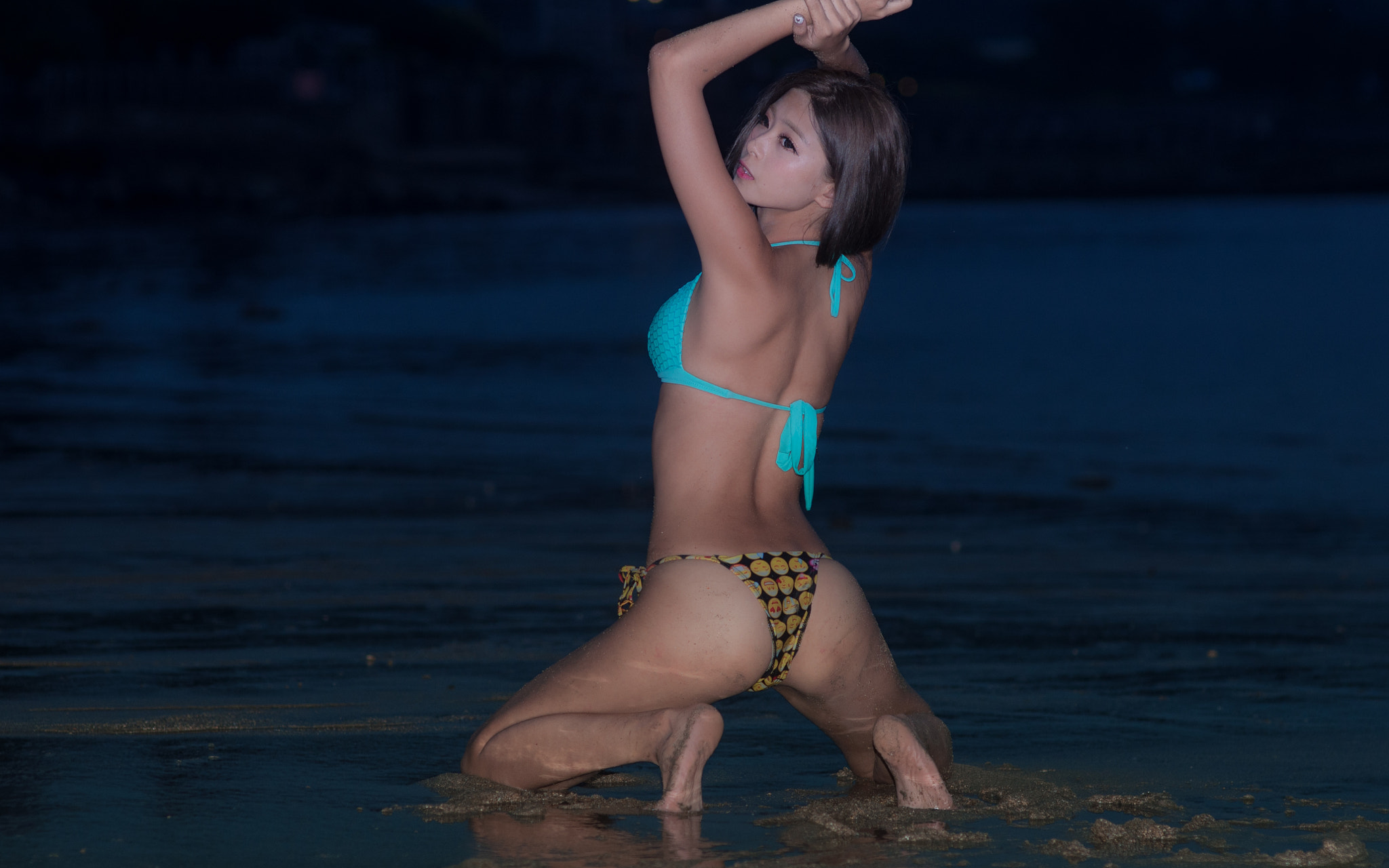 Nikon D90 + Sigma 85mm F1.4 EX DG HSM sample photo. Blue beach photography