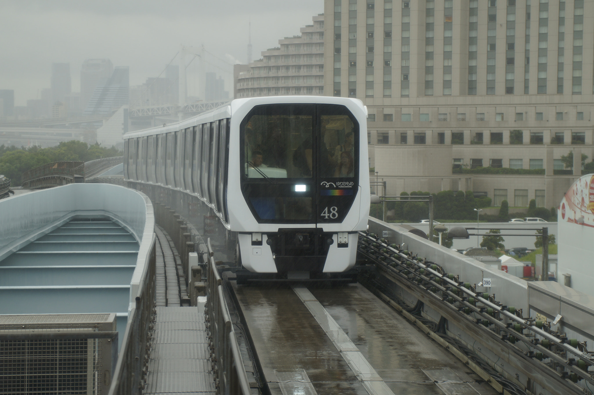 Sony Alpha NEX-C3 sample photo. Monorail photography