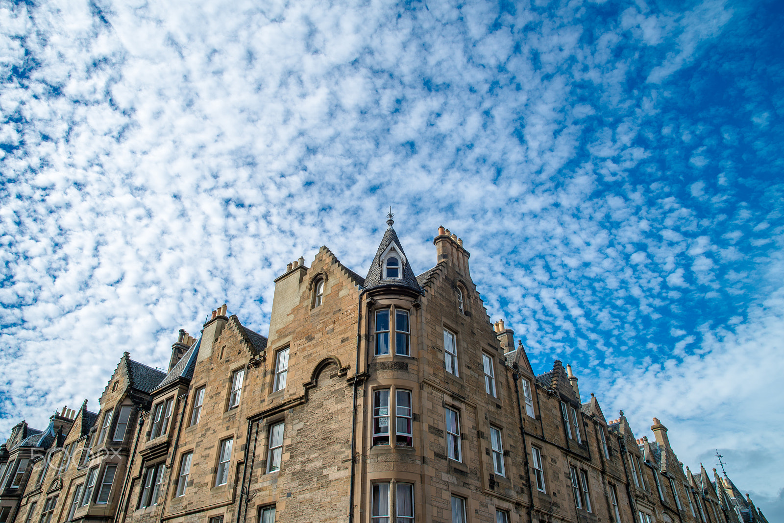 Sigma 24-60mm F2.8 EX DG sample photo. Edinburgh residential building under cloudy sky photography