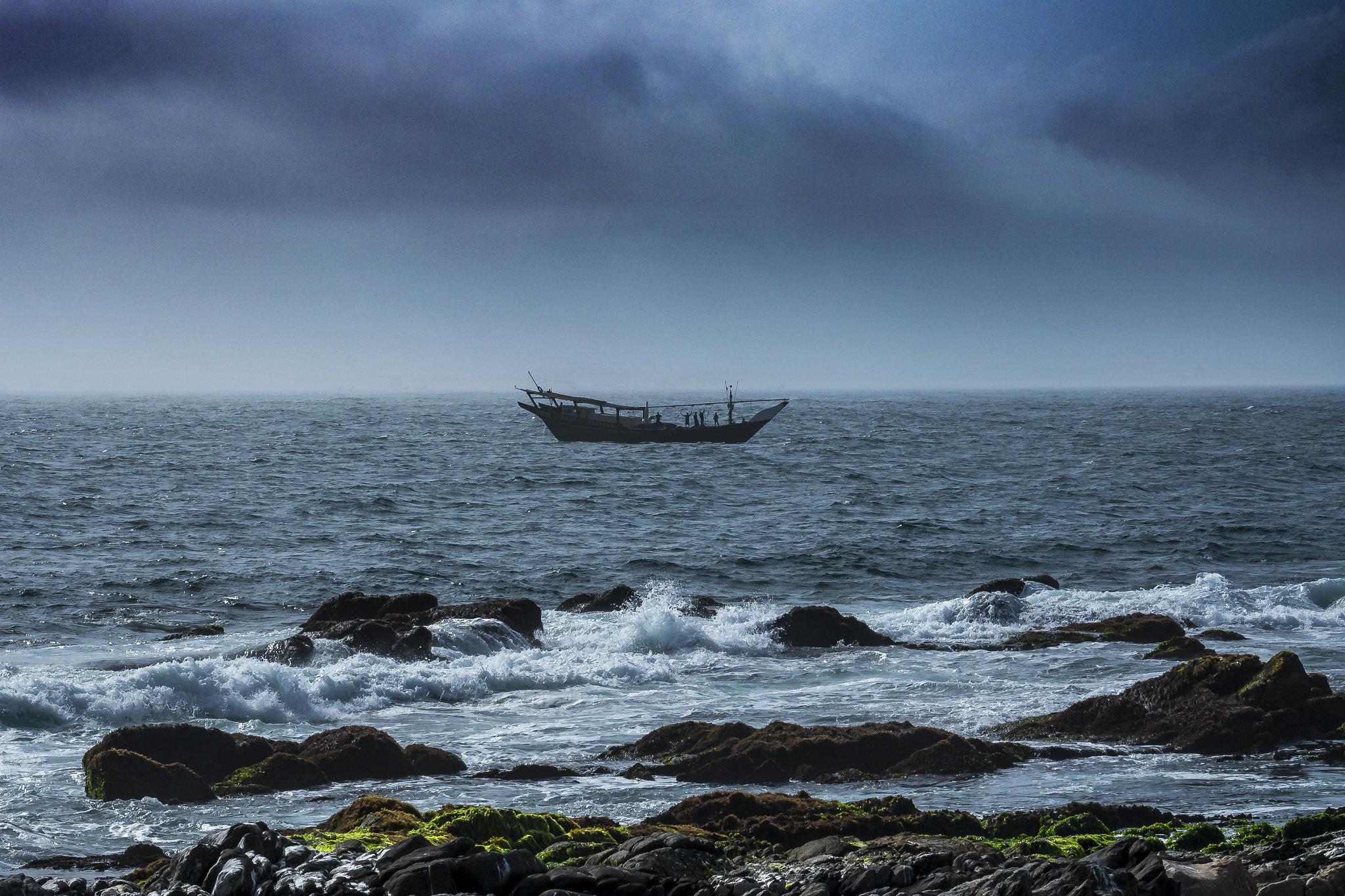 Fujifilm X-A1 + Fujifilm XC 50-230mm F4.5-6.7 OIS sample photo. A stormy day in mirbat city, oman. photography