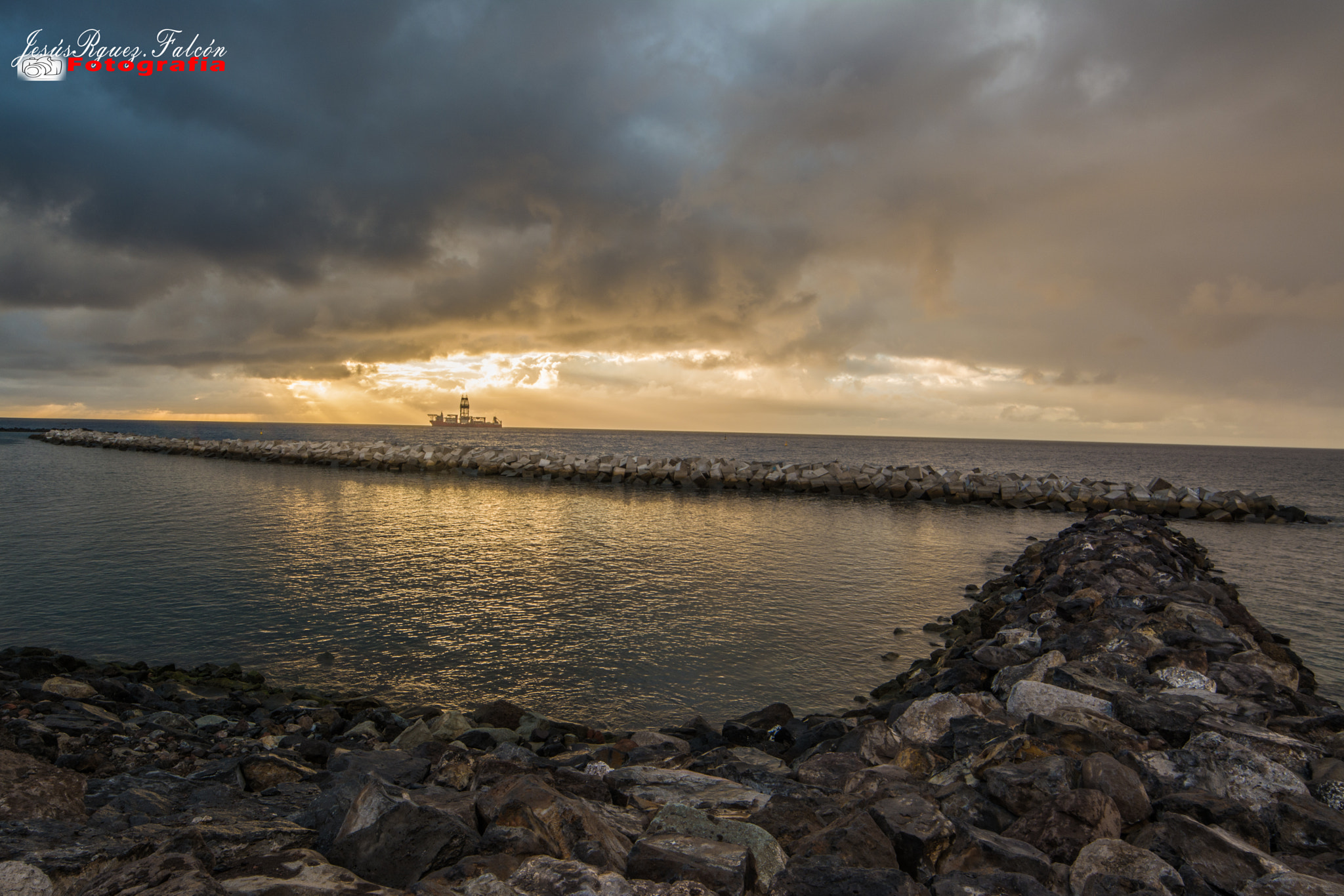 Samyang 14mm F2.8 ED AS IF UMC sample photo. Navegando hacia el sol. (sailing to the sun) photography