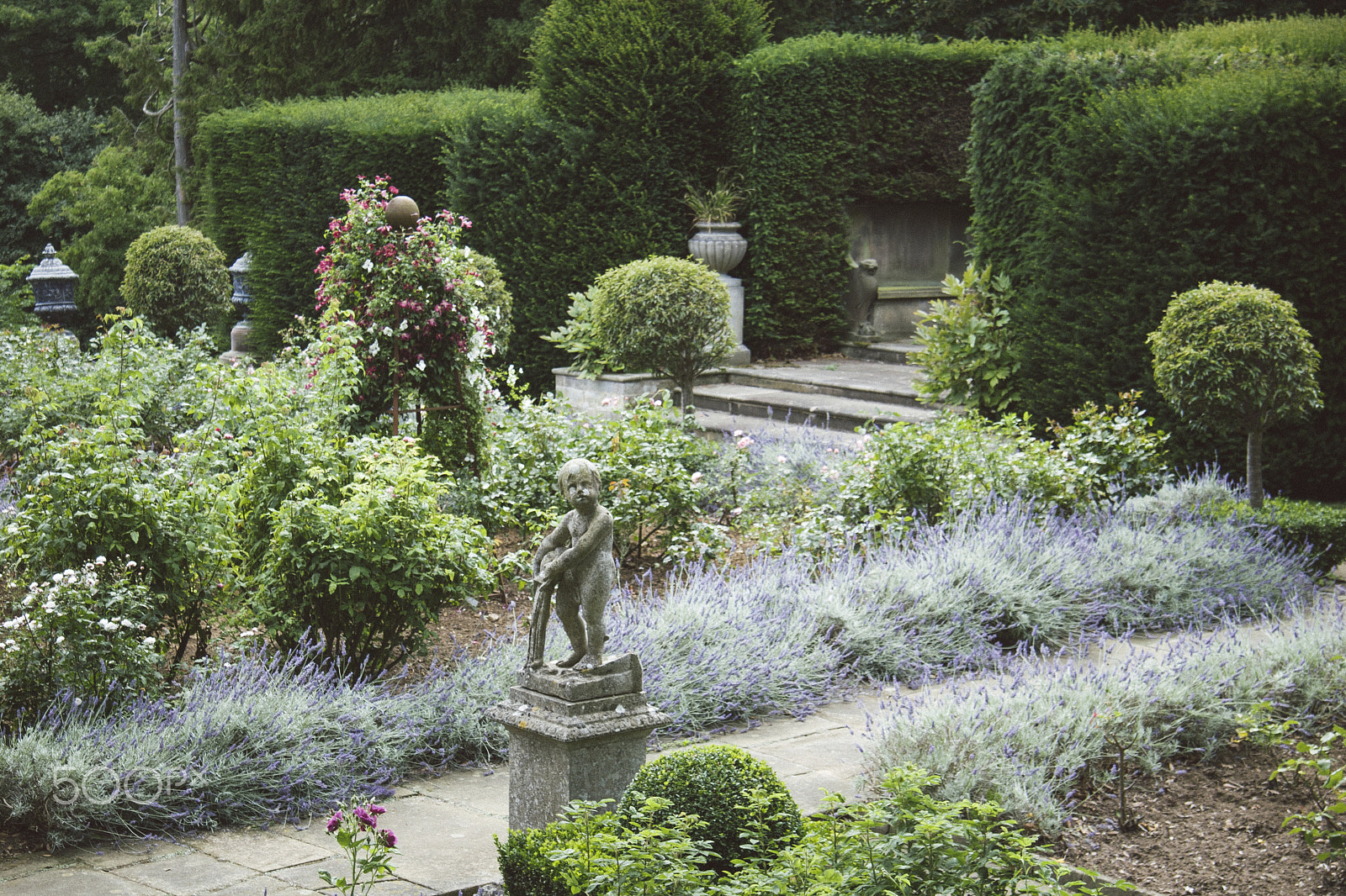 Canon EF-S 17-85mm F4-5.6 IS USM sample photo. Formal english gardens photography