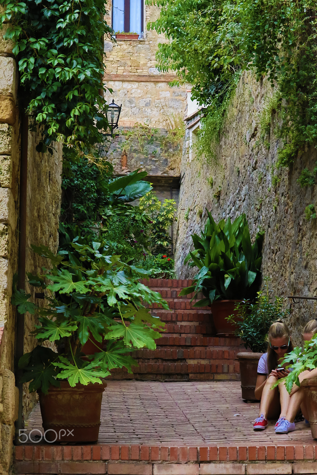 Canon EF-S 55-250mm F4-5.6 IS STM sample photo. The streets of san gimignano - 1 photography
