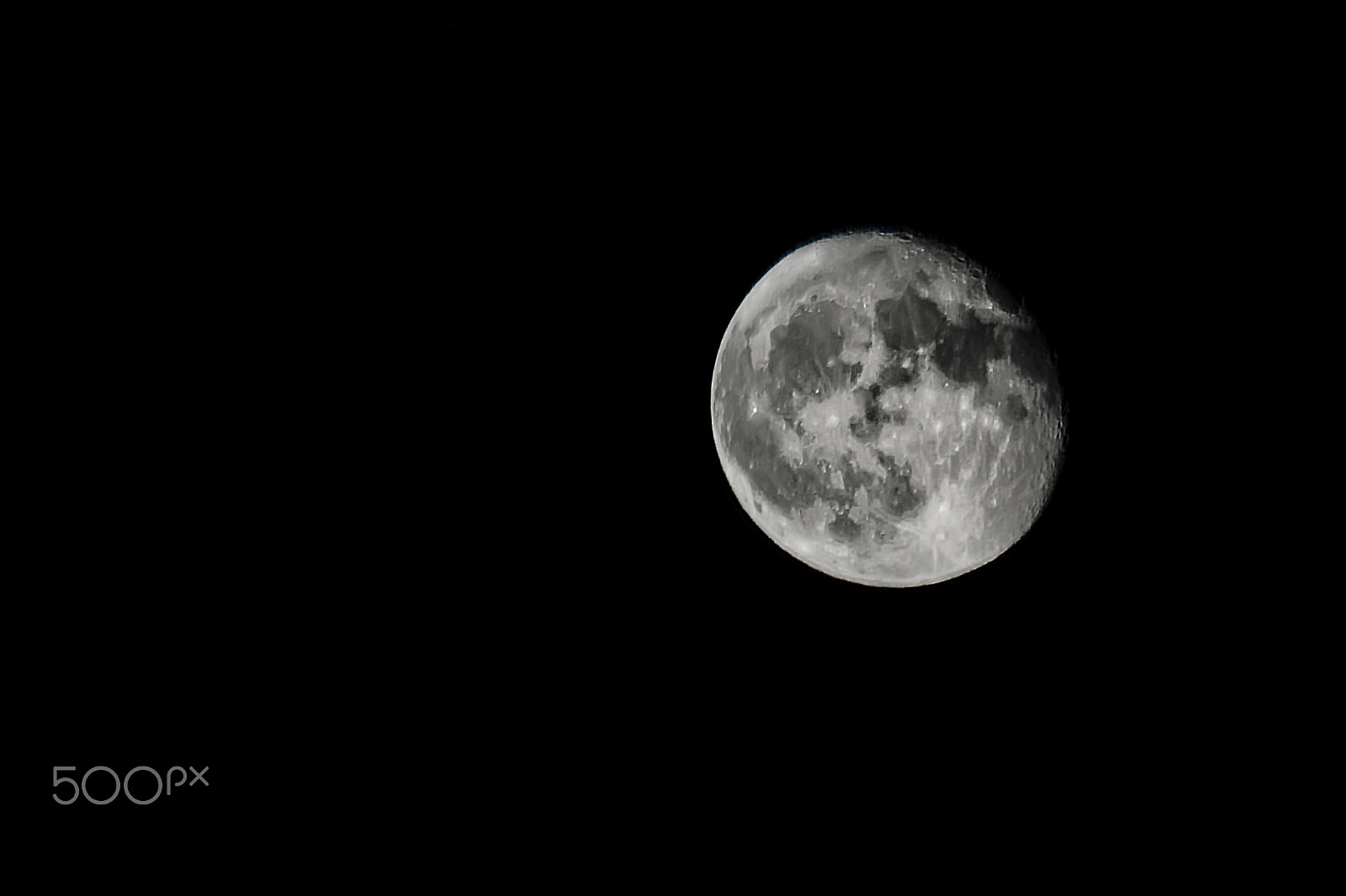 Canon EF 35-350mm F3.5-5.6L USM sample photo. Moon photography