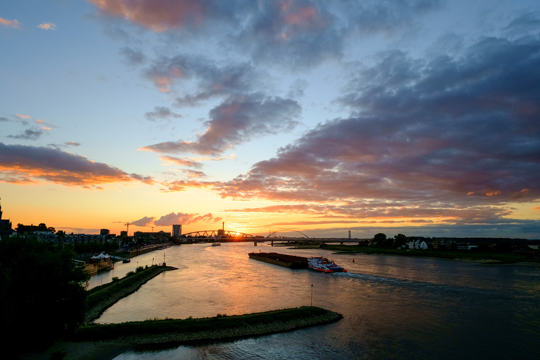 Fujifilm X-Pro1 + Fujifilm XF 14mm F2.8 R sample photo. Nijmegen photography