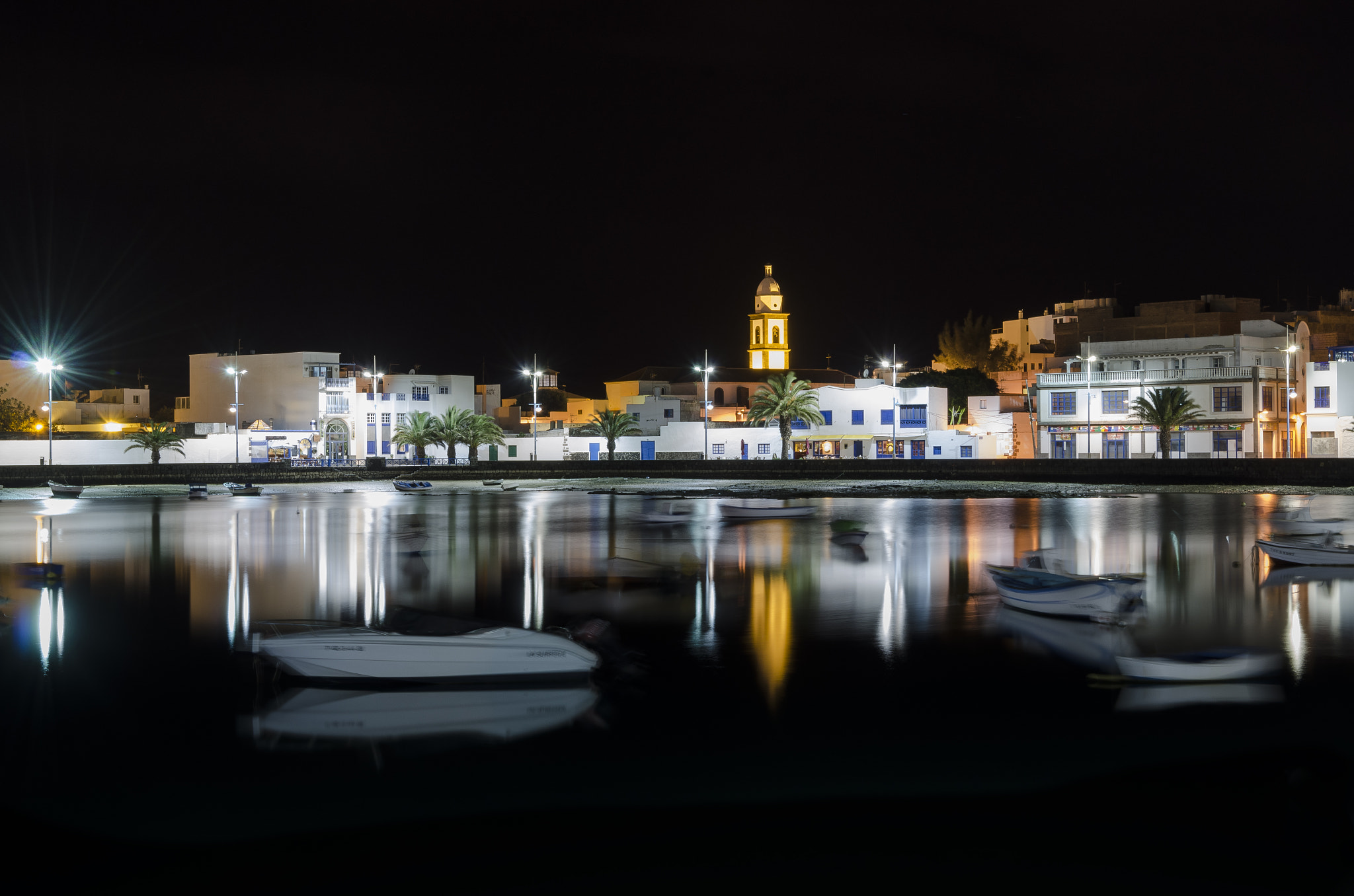 Nikon AF-S Nikkor 16-35mm F4G ED VR sample photo. El charco y la iglesia de san ginés photography