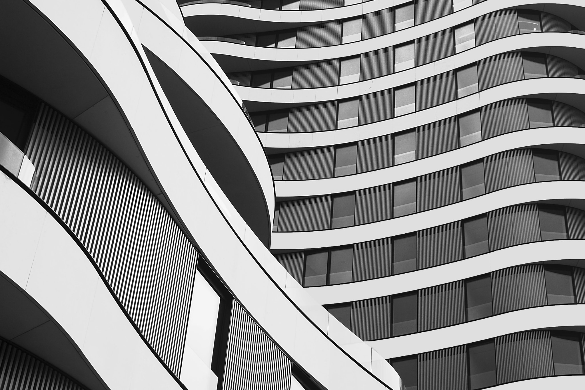 Panasonic Lumix DMC-GF6 + Sigma 30mm F2.8 DN Art sample photo. Lines and curves photography