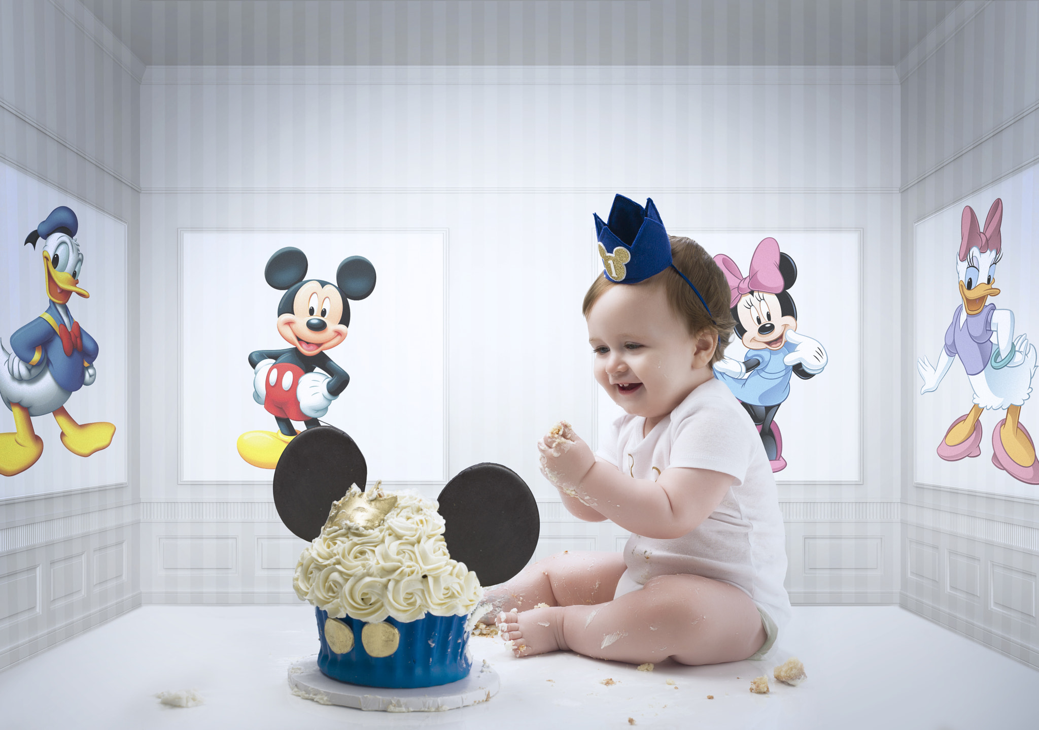Hasselblad H3D + HC 80 sample photo. Mickey mouse smashing the cake composition photography