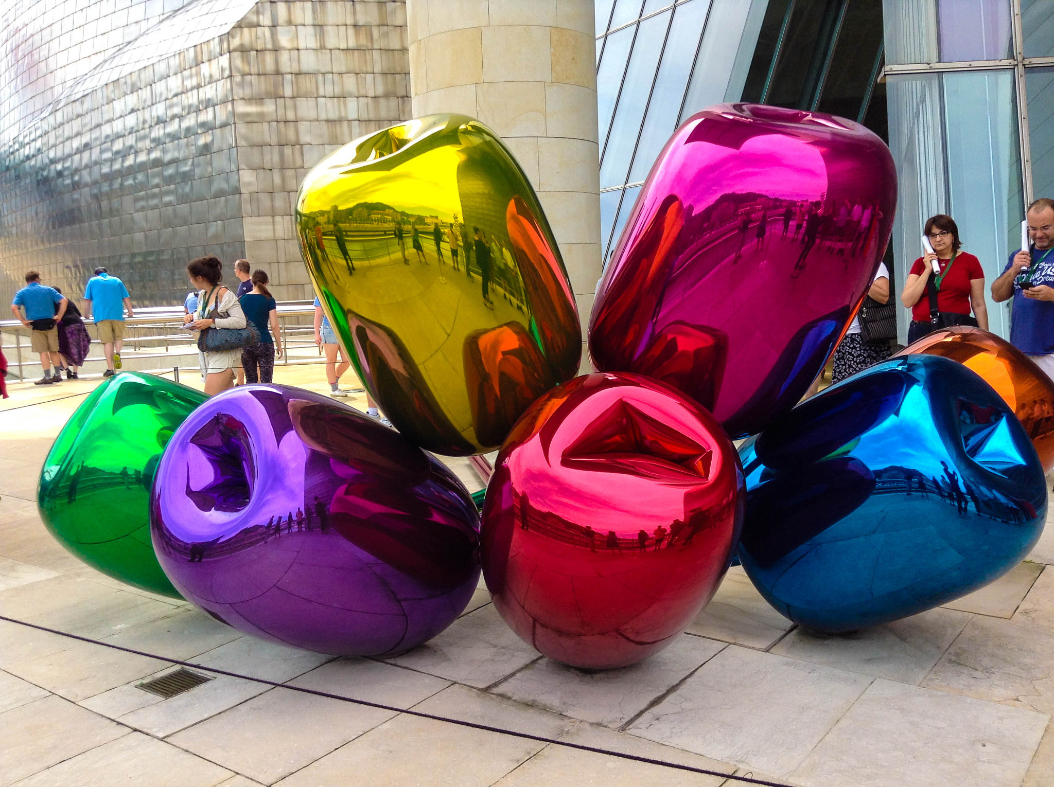 iPad mini back camera 3.3mm f/2.4 sample photo. Guggenheim in bilbao sapin photography