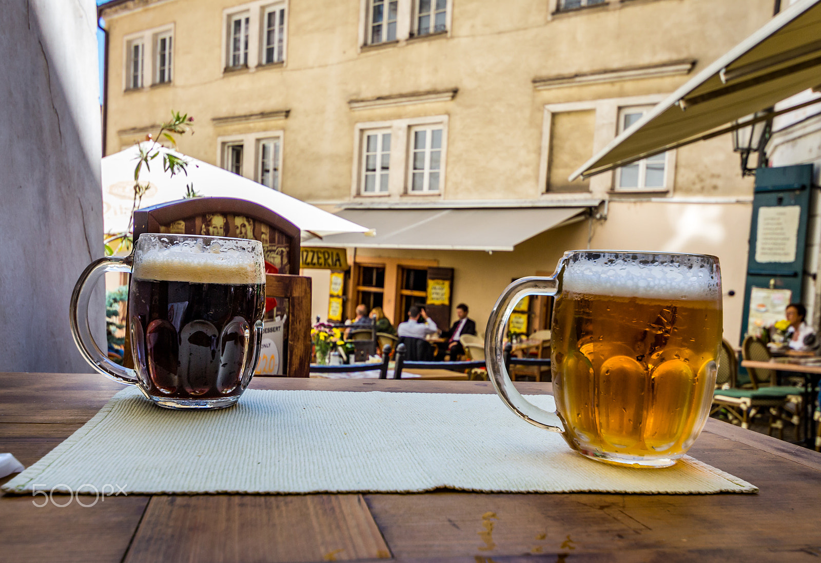 Sigma 8-16mm F4.5-5.6 DC HSM sample photo. Beer break photography