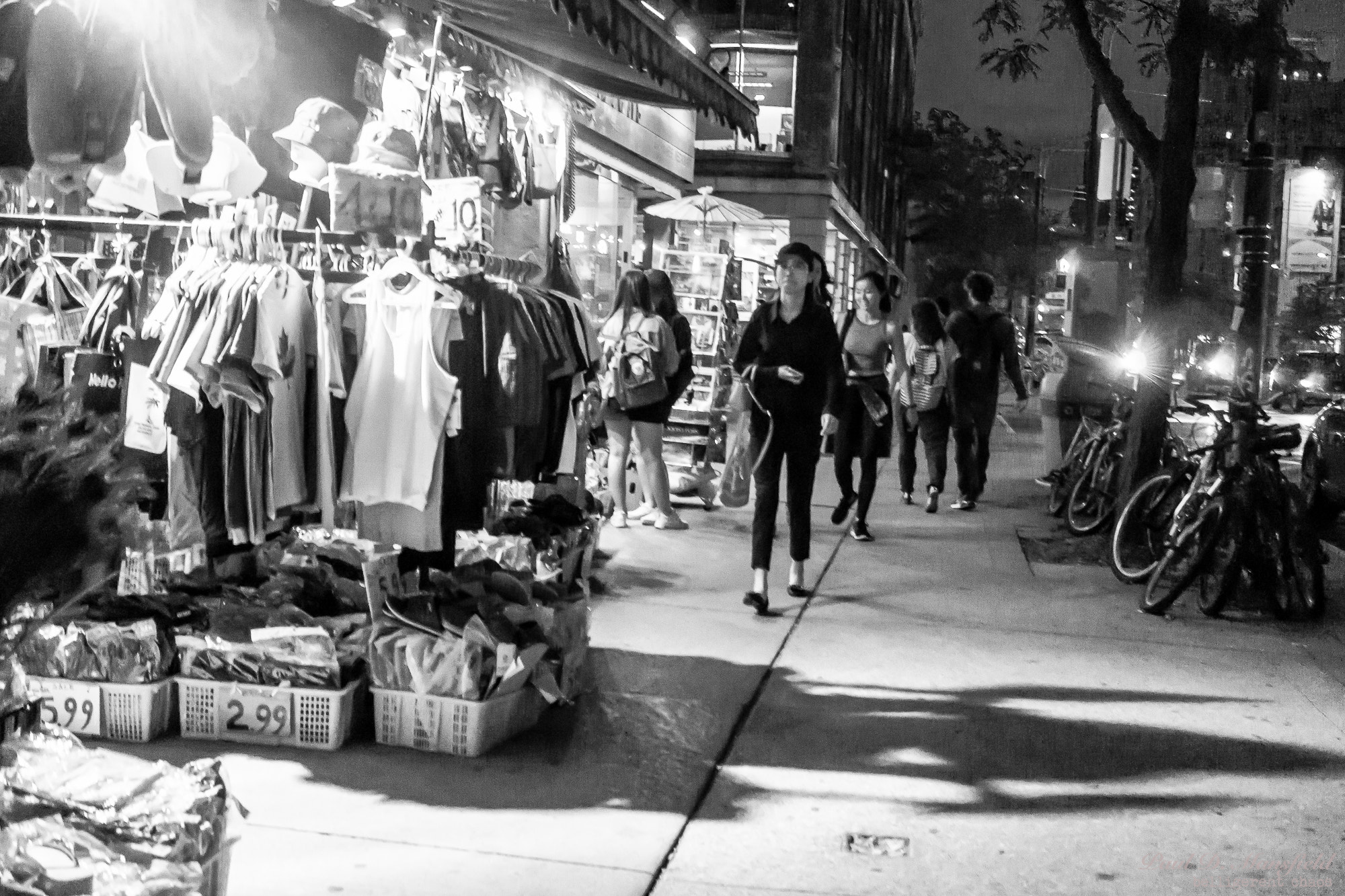 Fujifilm X-A1 + Fujifilm XF 27mm F2.8 sample photo. Night market photography
