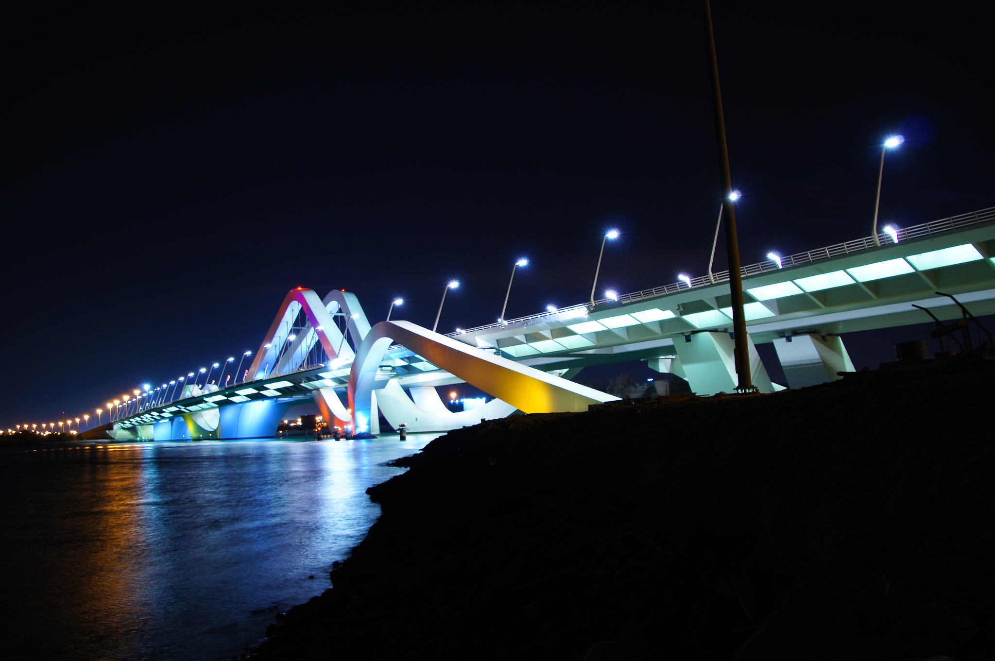 Sony SLT-A55 (SLT-A55V) + Tamron 18-270mm F3.5-6.3 Di II PZD sample photo. Sheikh zayed bridge photography