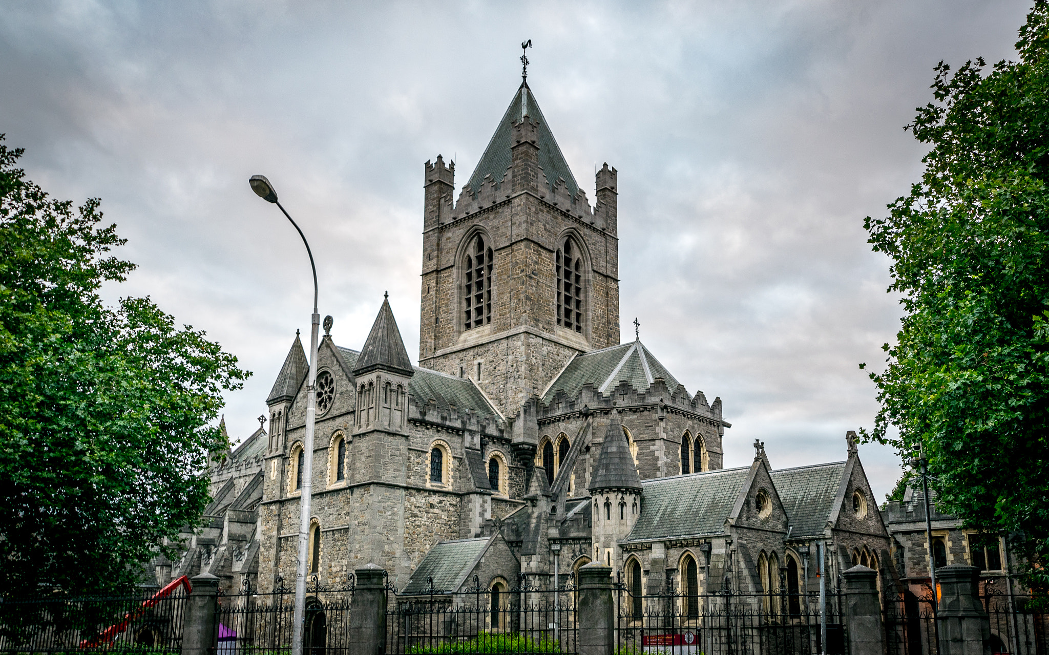 Sigma 8-16mm F4.5-5.6 DC HSM sample photo. Fortress in the city photography