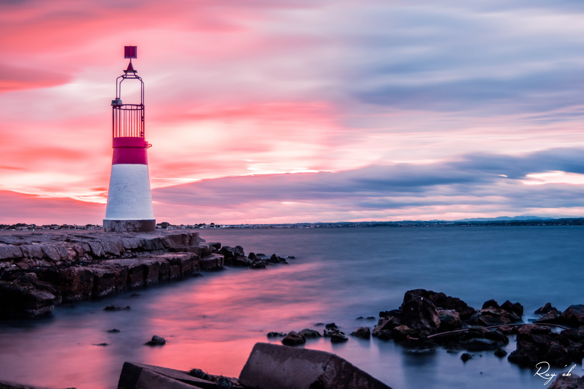 AF Zoom-Nikkor 28-70mm f/3.5-4.5 sample photo. Le phare ii photography