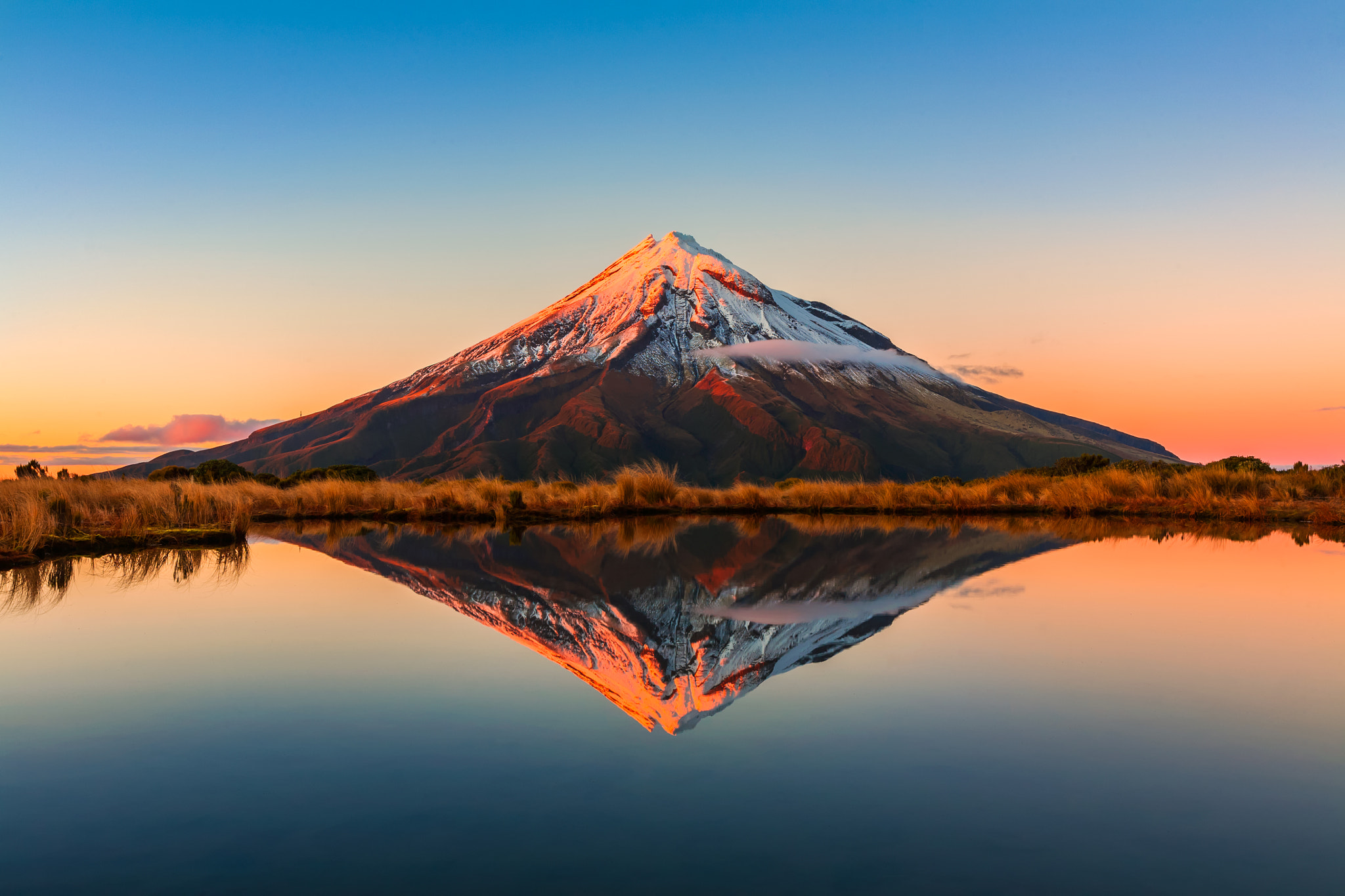 Canon EF 16-35mm F2.8L II USM sample photo. Mt taranaki photography