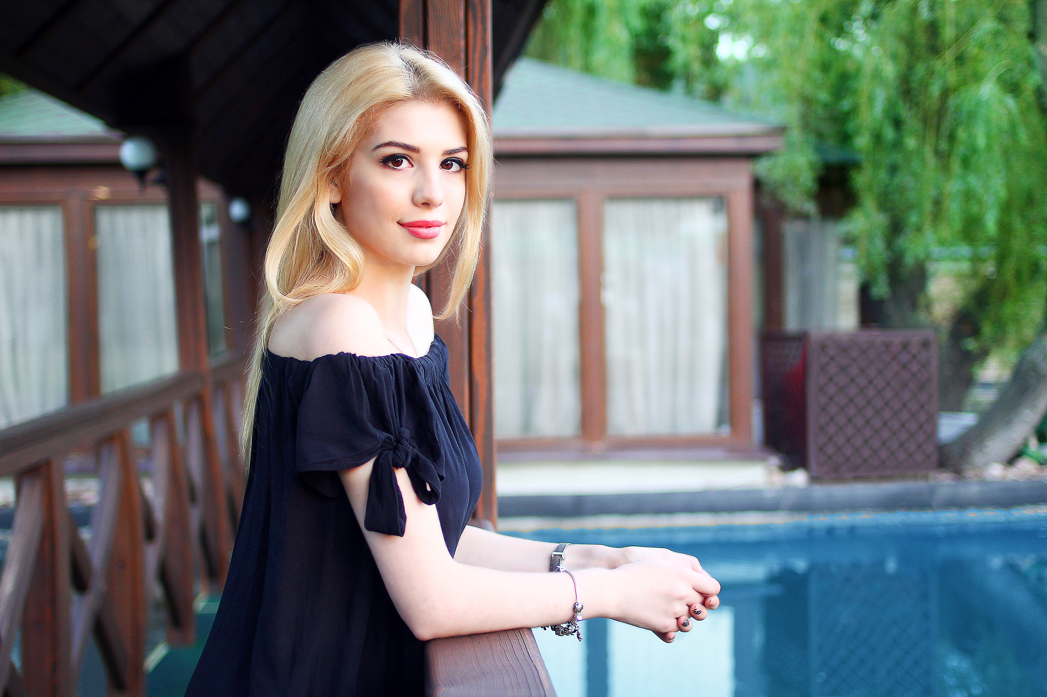 Canon EOS 60D + Canon EF 35mm F2 sample photo. Img photography