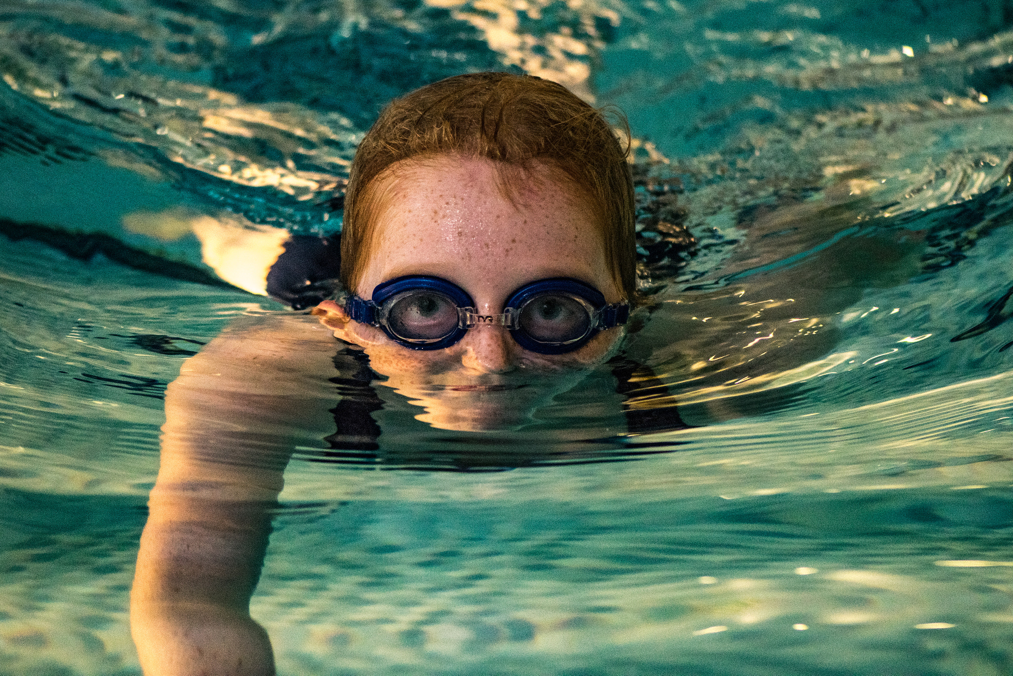 Nikon D3300 + Nikon AF-S Micro-Nikkor 105mm F2.8G IF-ED VR sample photo. Girl with goggles photography
