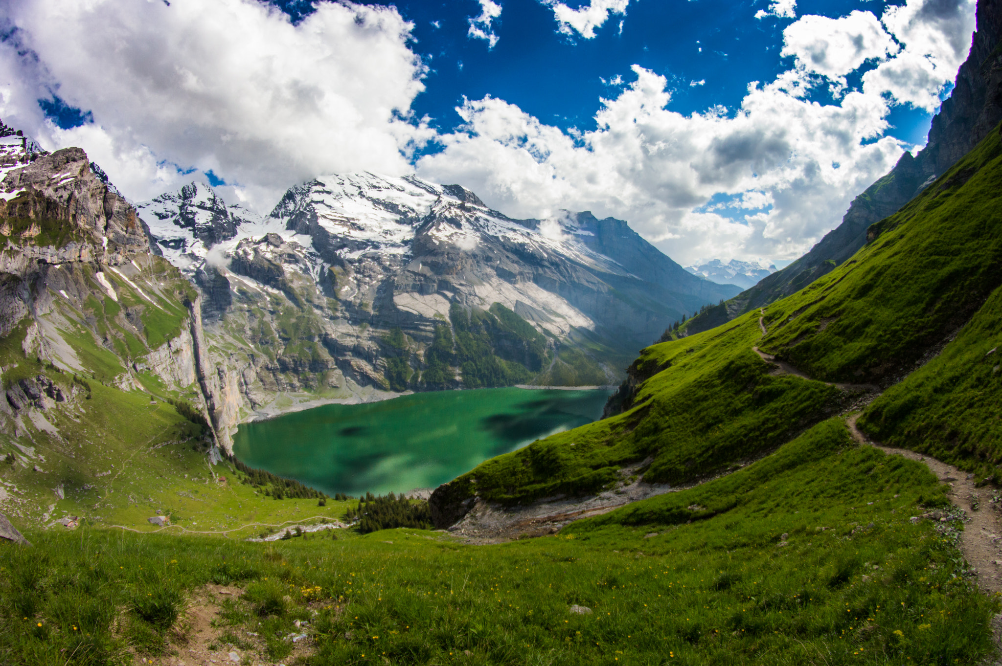 Nikon D3200 + Samyang 8mm F3.5 Aspherical IF MC Fisheye sample photo. Oeschinensee - swiss alps photography