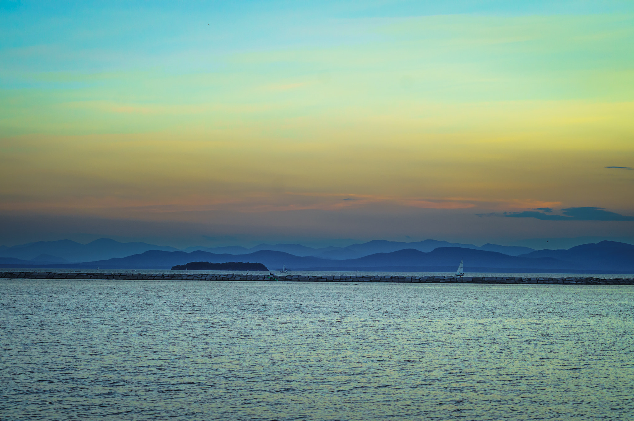 Sony Alpha NEX-3N + E 50mm F1.8 OSS sample photo. Pastels photography