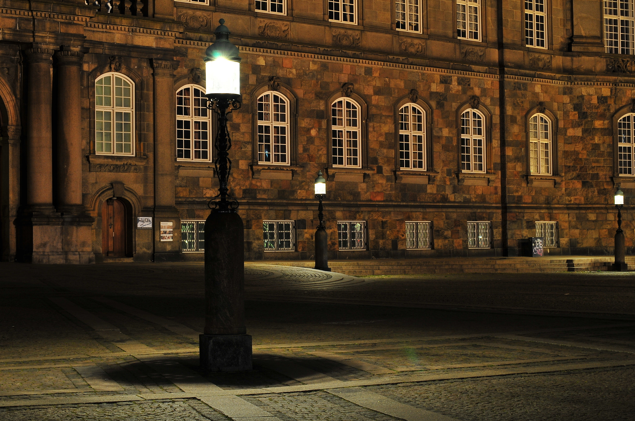 Nikon D300 sample photo. Street lamp by the danish parliament photography