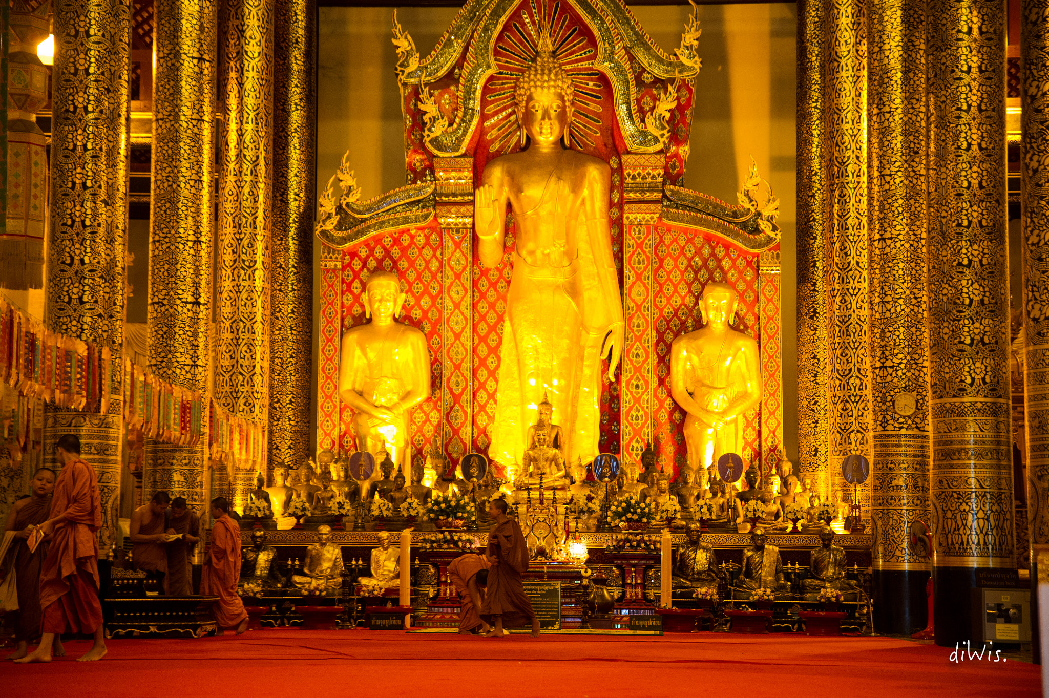 Sigma 24-70mm F2.8 EX DG HSM sample photo. Last prayer of today photography