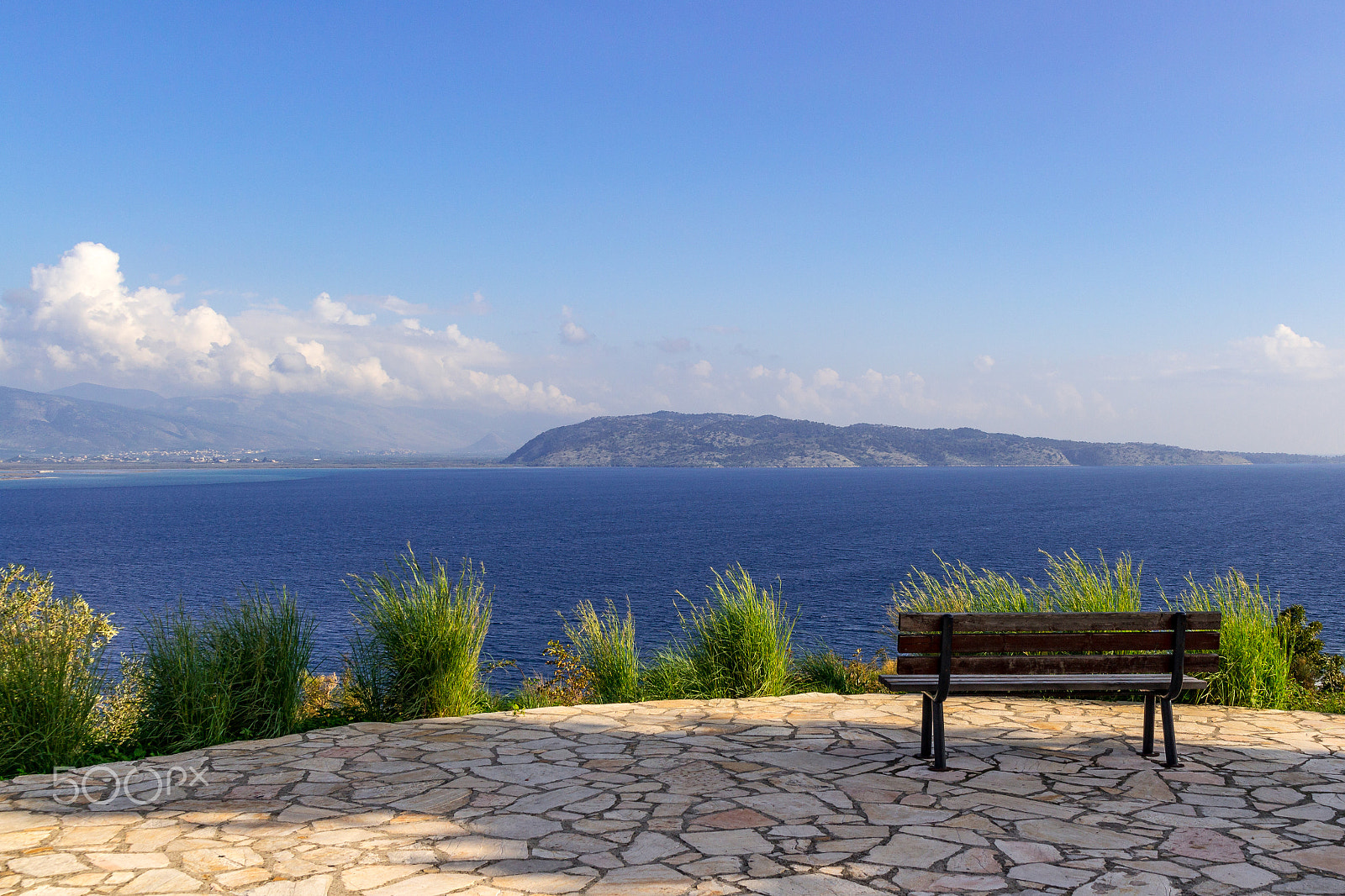 Sigma 17-70mm F2.8-4 DC Macro OS HSM sample photo. The bench photography