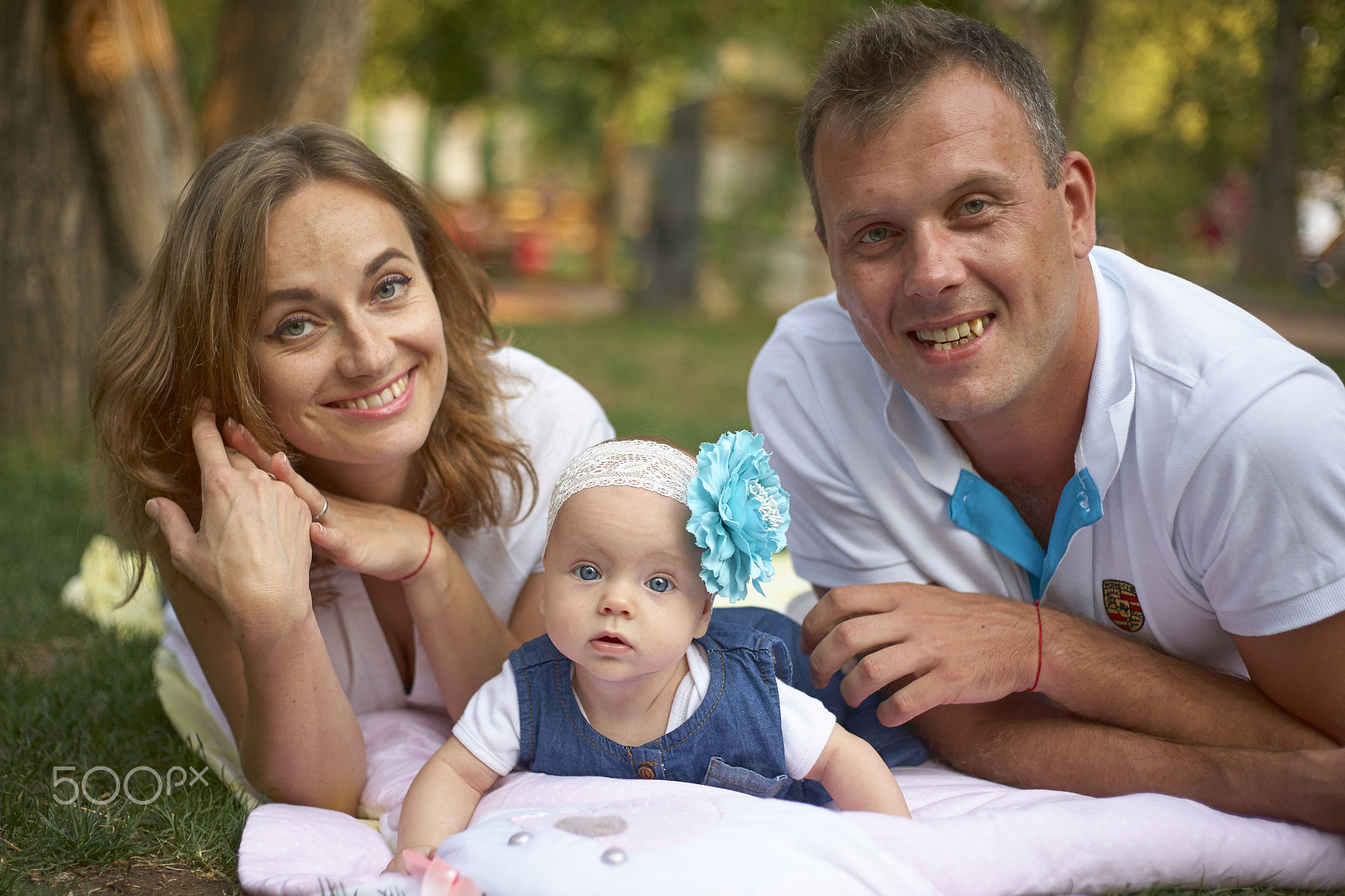Canon EOS 5D + Canon EF 50mm f/1.8 sample photo. Happy parents photography