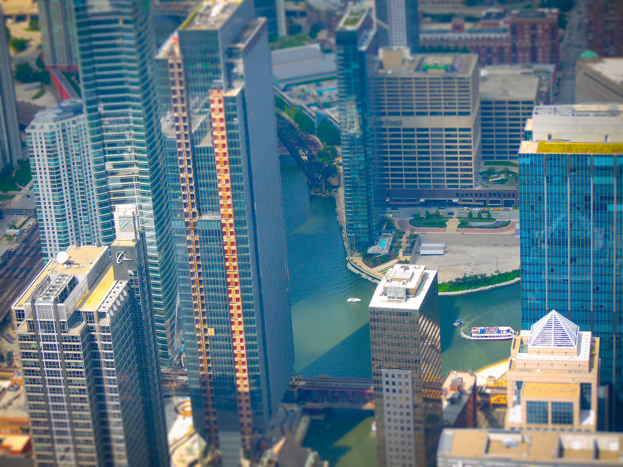 Panasonic Lumix G Vario 45-200mm F4-5.6 OIS sample photo. Chicago as a toy photography