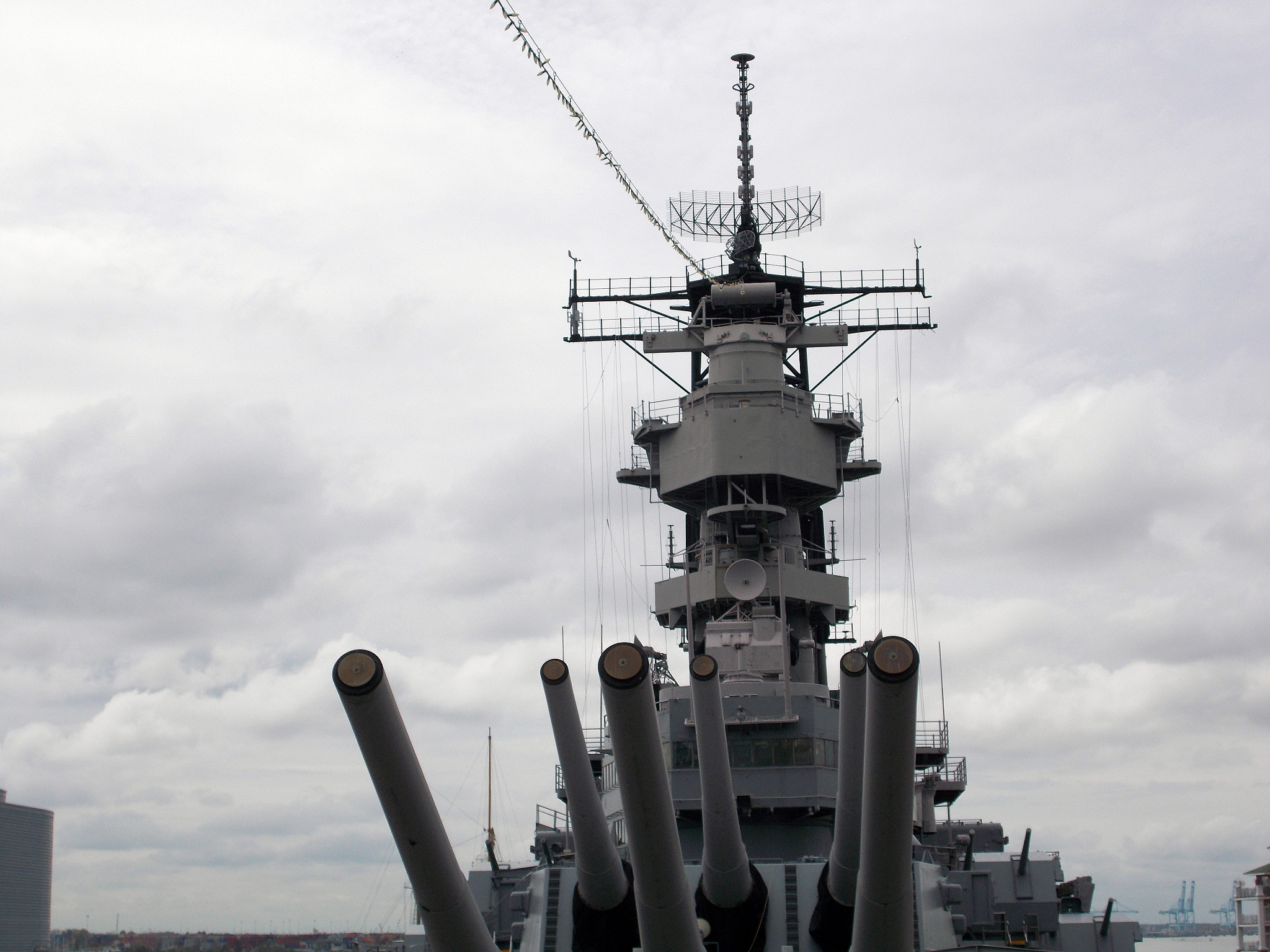 Nikon COOLPIX L27 sample photo. Gun on the uss wisconsin photography