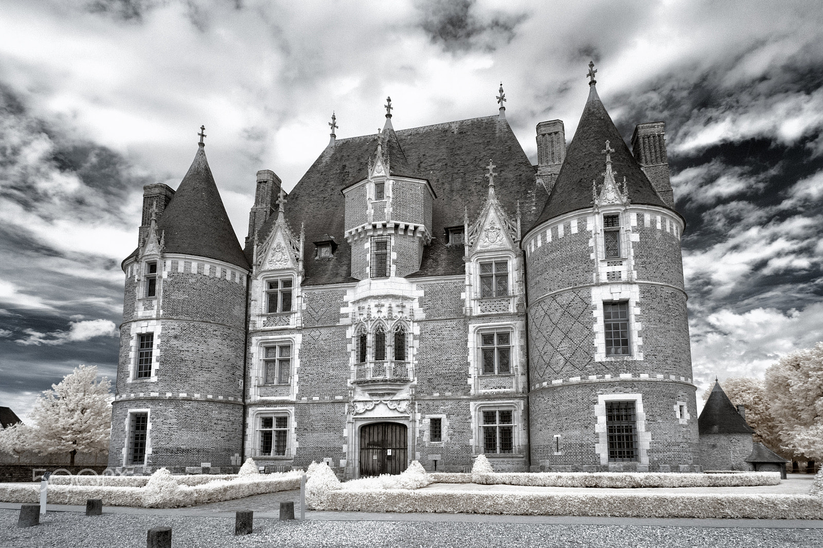 Canon EOS 1000D (EOS Digital Rebel XS / EOS Kiss F) sample photo. Château de martainville photography