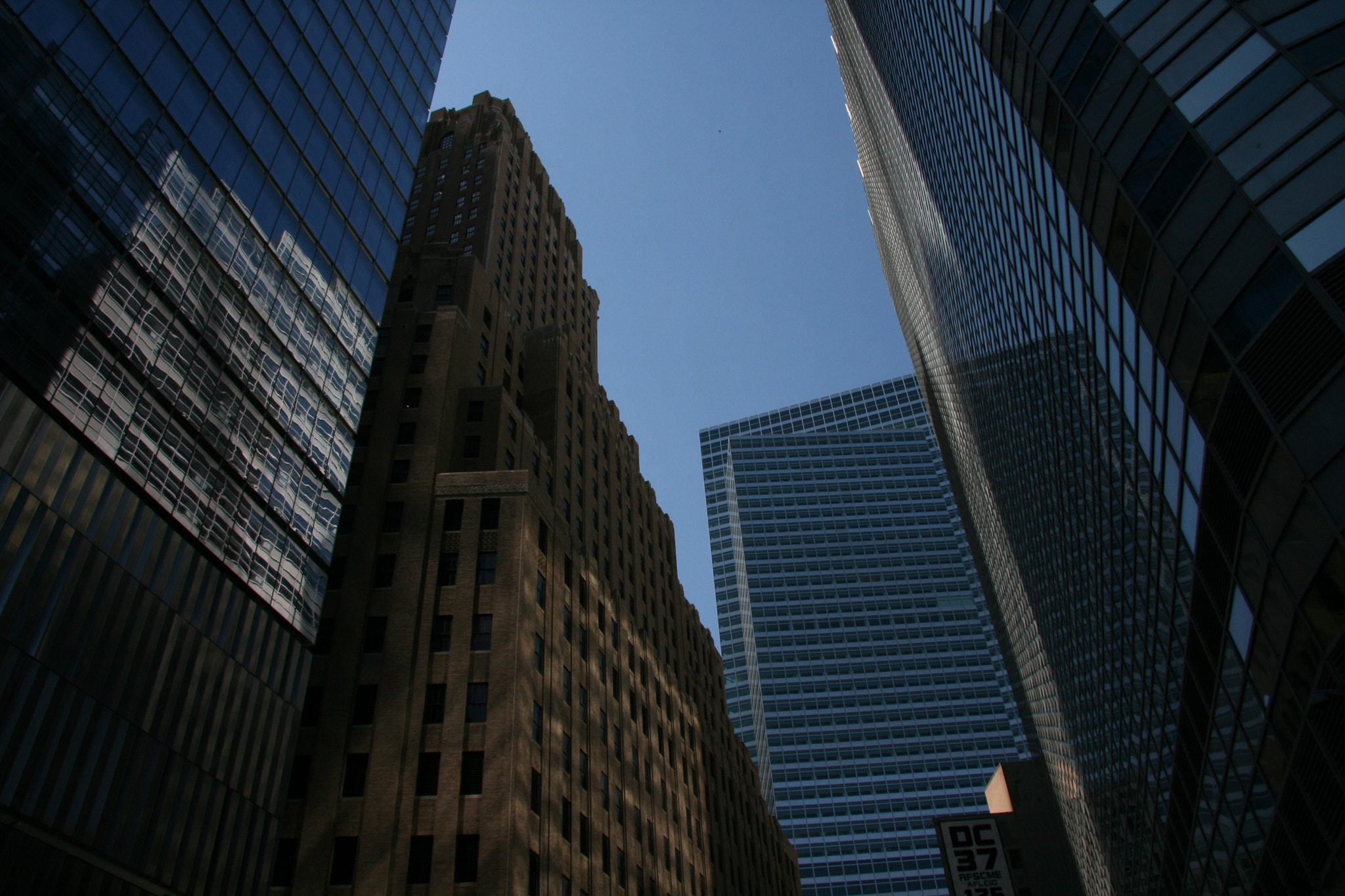 Canon EF-S 17-85mm F4-5.6 IS USM sample photo. New york photography