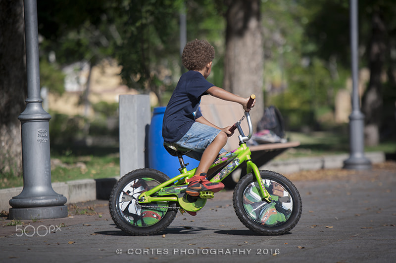 Canon EF 70-200mm F2.8L IS USM sample photo. Biker copy photography