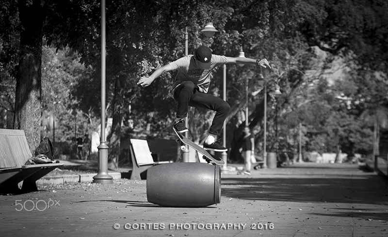 Canon EF 70-200mm F2.8L IS USM sample photo. Skateboarder copy photography