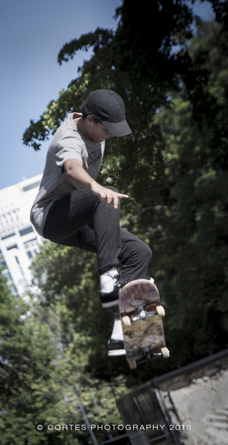 Canon EF 70-200mm F2.8L IS USM sample photo. Skateboarder copy photography