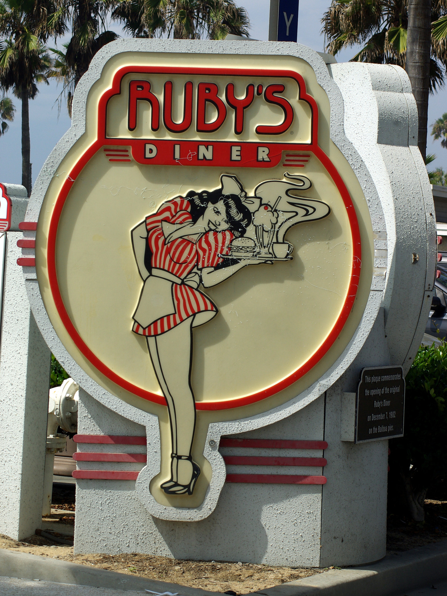 Pentax K10D sample photo. Ruby's diner balboa pier photography