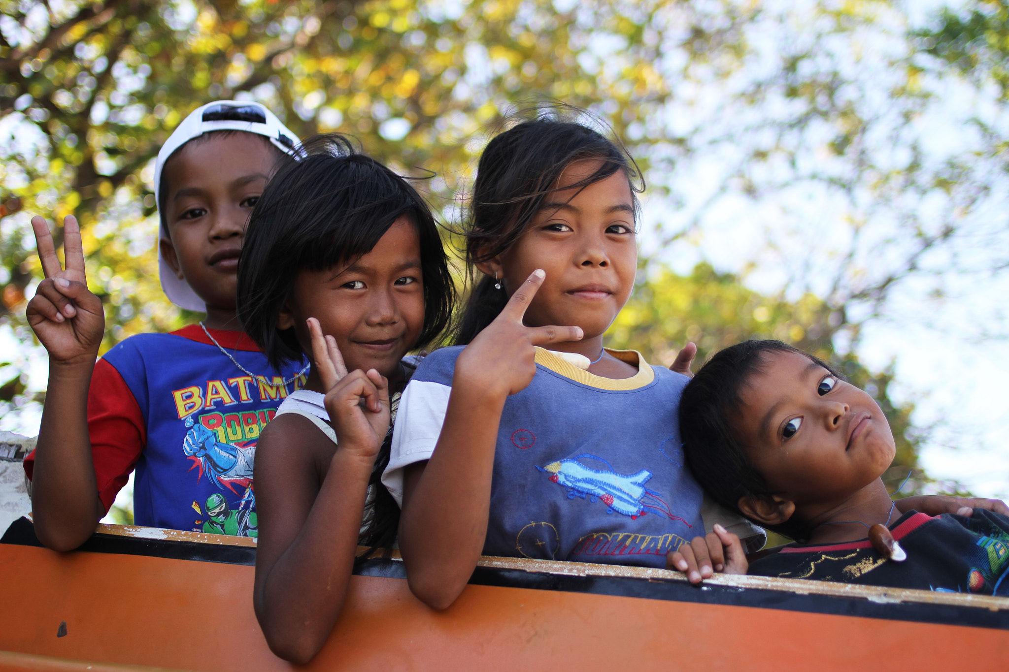 Canon EOS 7D + Canon EF 35mm F2 sample photo. Balinese kids photography