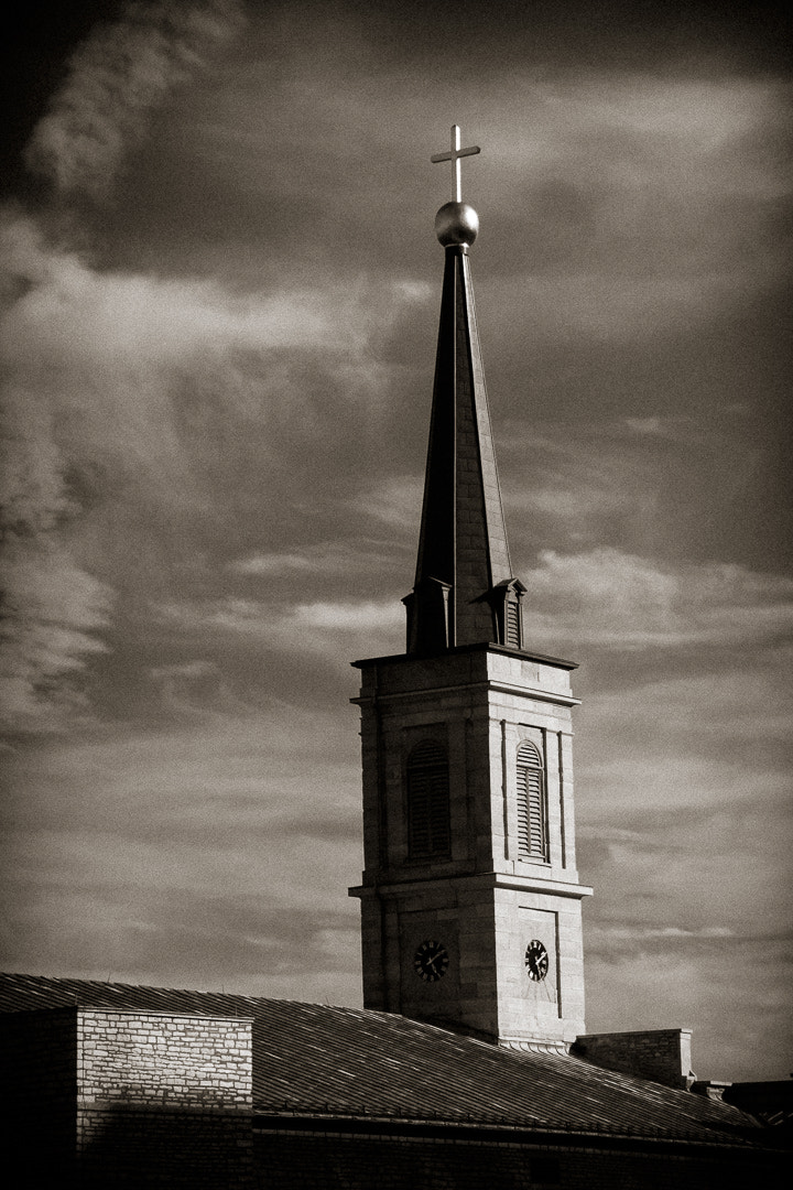 Sigma 18-250mm F3.5-6.3 DC OS HSM sample photo. Old cathedral in st. louis, missouri photography