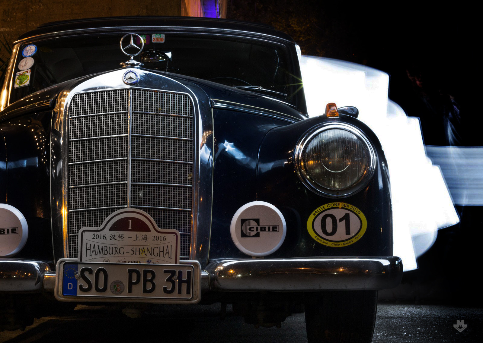 Canon EOS 650D (EOS Rebel T4i / EOS Kiss X6i) + Canon EF 50mm F1.8 II sample photo. Mercedes benz club photography