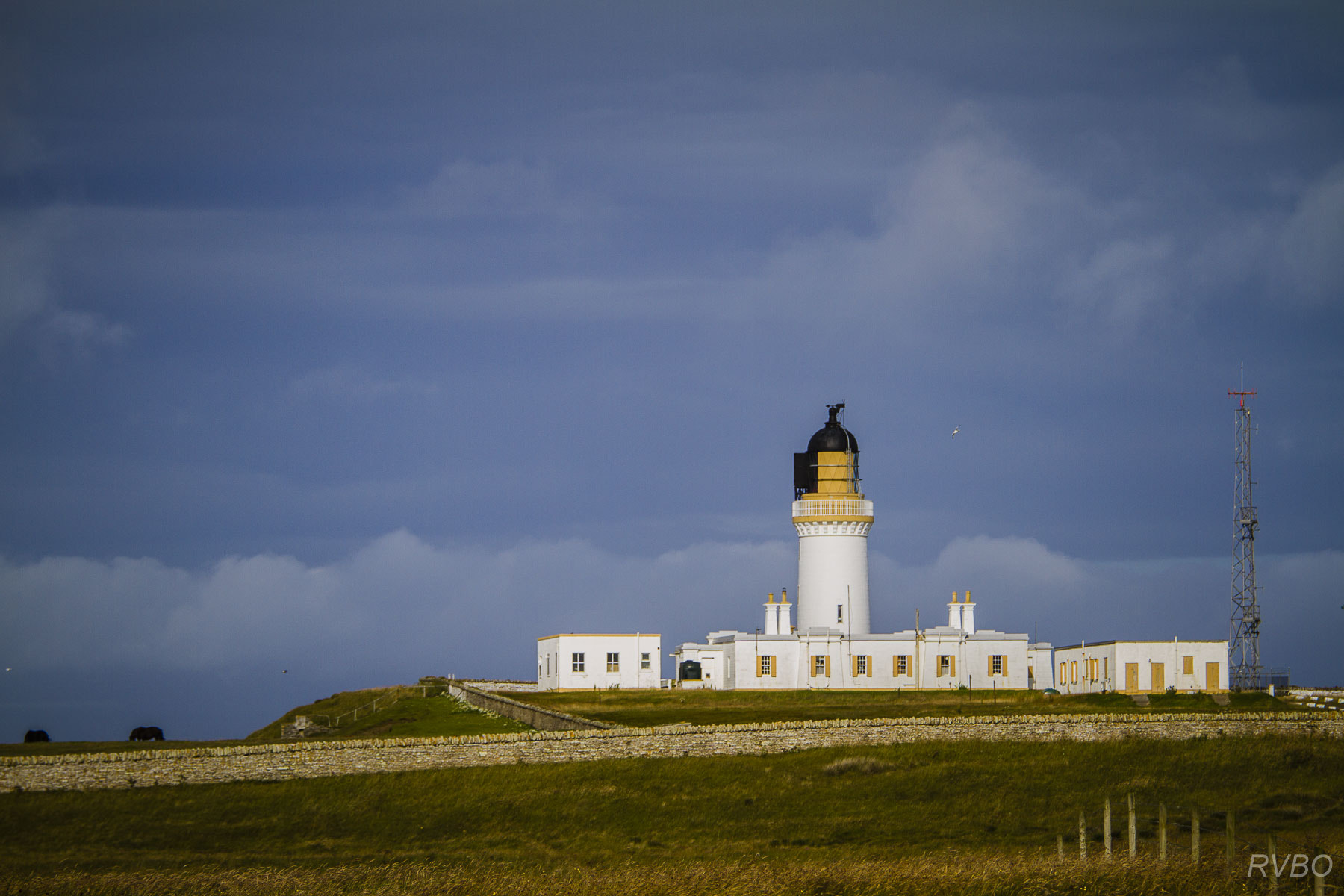 Canon EF 70-200mm F4L IS USM sample photo. Noss head lighthouse photography