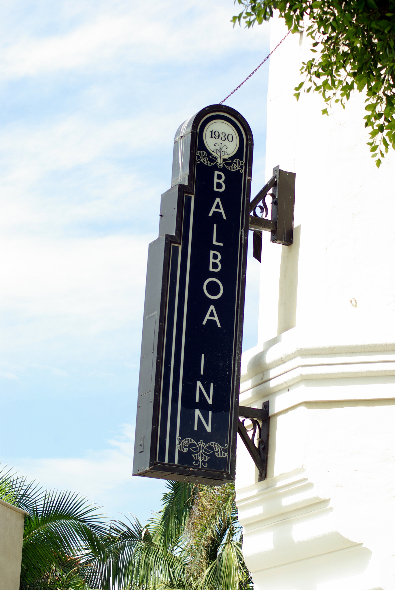 Pentax K10D sample photo. Balboa inn sign newport beach ca photography