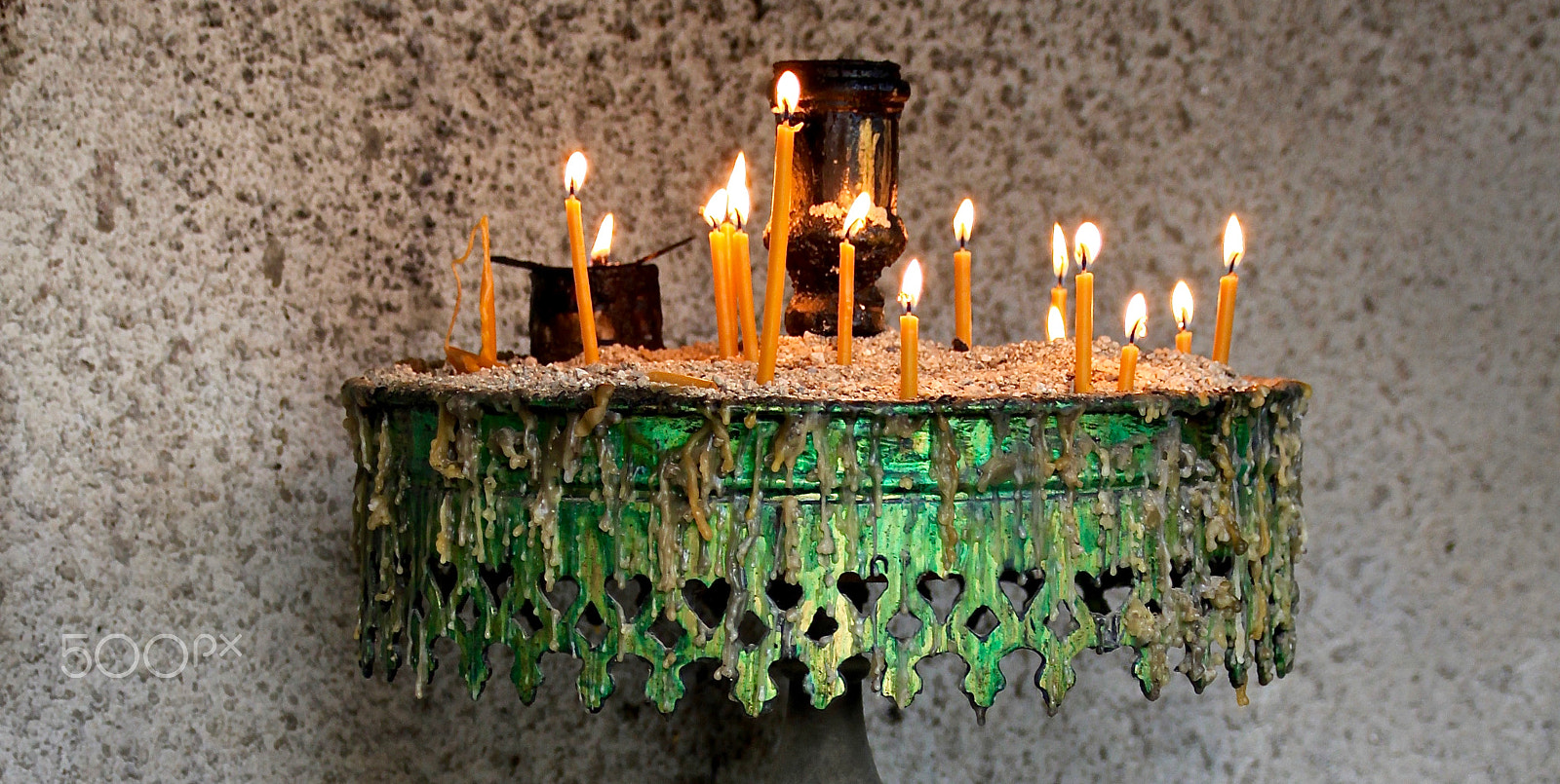 Canon EOS 500D (EOS Rebel T1i / EOS Kiss X3) sample photo. Light a candle photography
