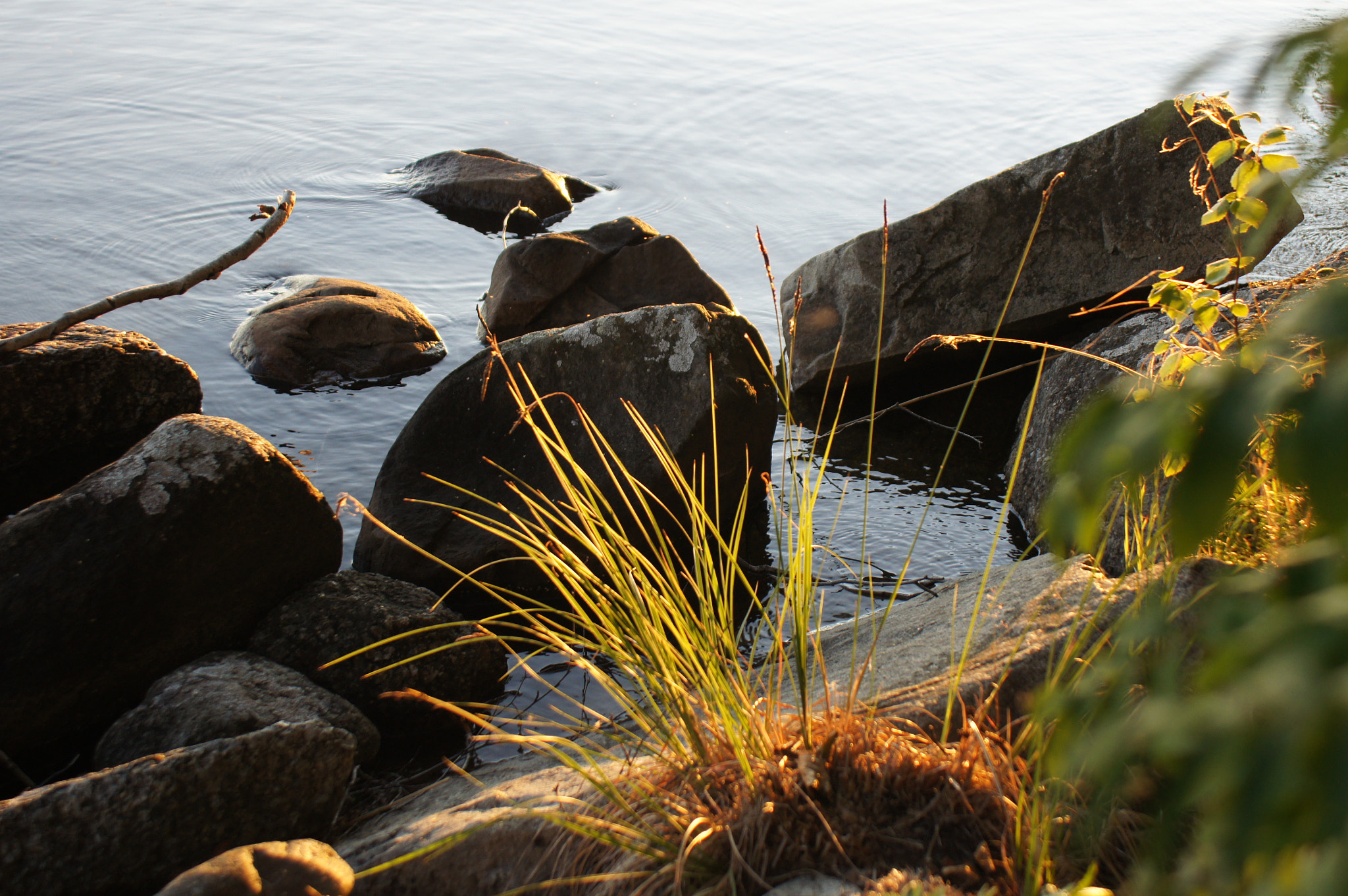Sony Alpha DSLR-A550 + Vivitar 28-210mm F3.5-5.6 sample photo. Felsen in der abendsonne photography
