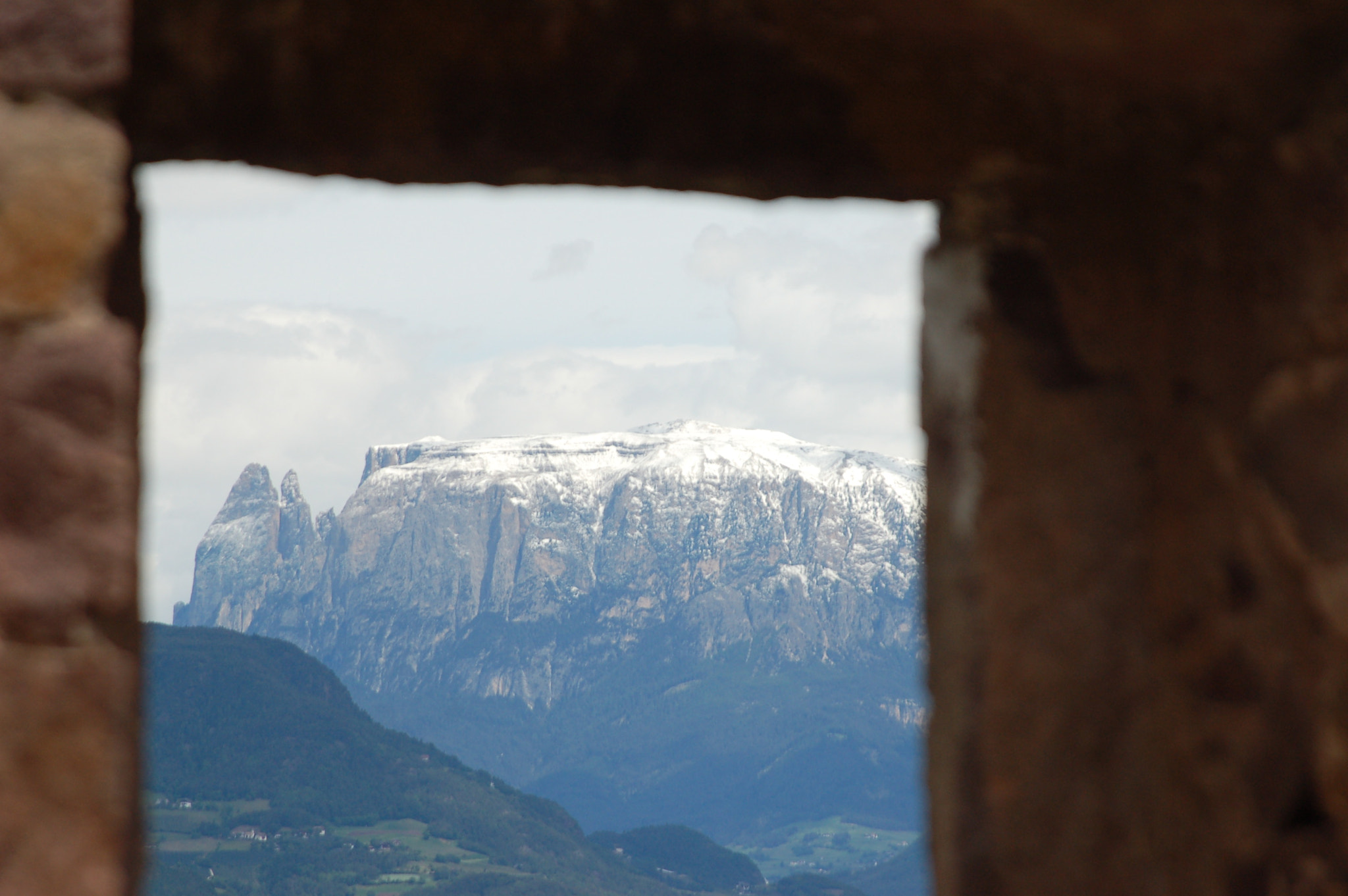 Nikon D50 sample photo. Window on the mountain photography