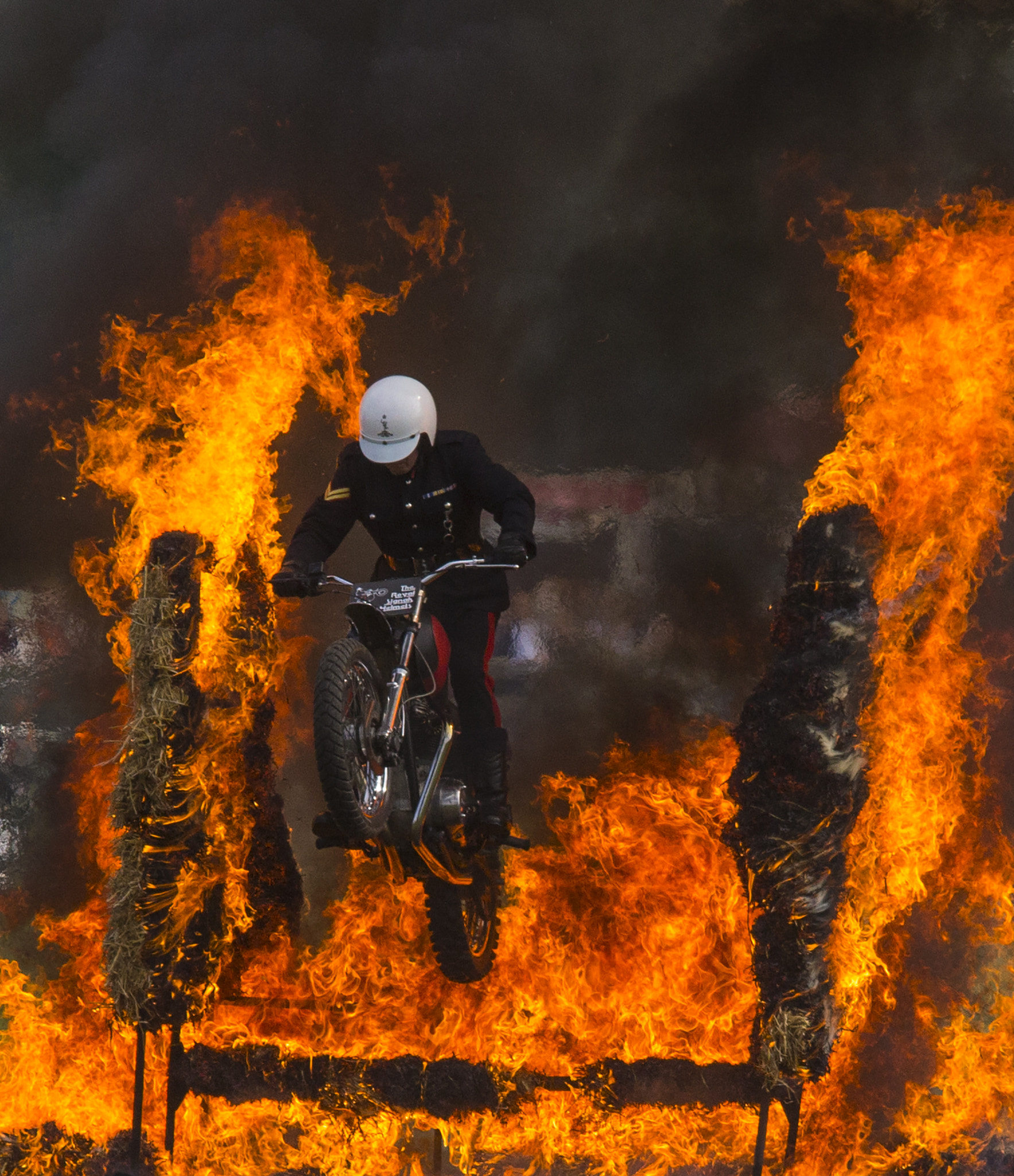 Canon EF 70-200mm F4L USM sample photo. The royal signal's white helmets photography