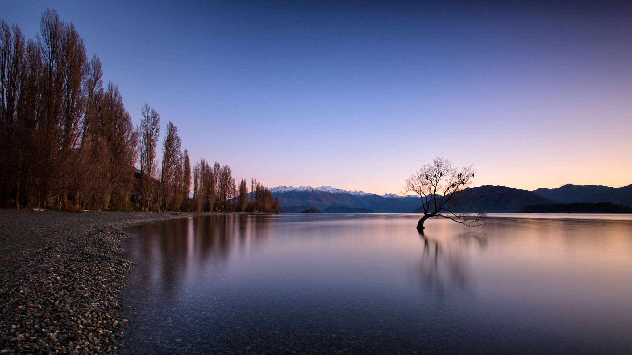 Nikon AF-S Nikkor 17-35mm F2.8D ED-IF sample photo. Dawn at wanaka photography